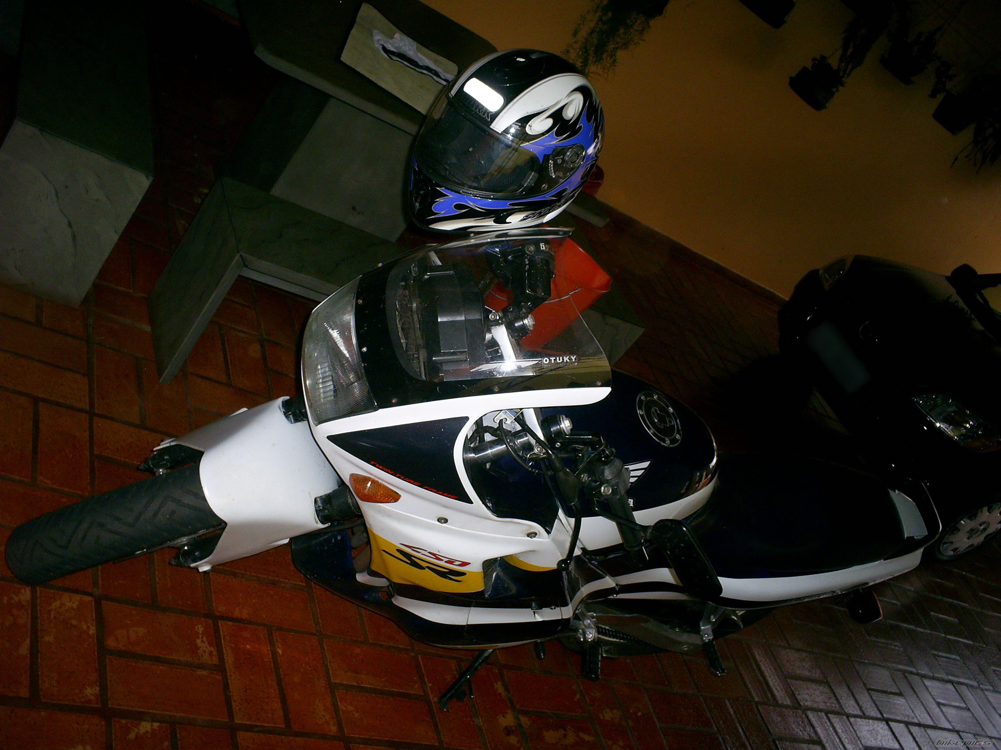 1989 HONDA CBR 450 | Picture 1414066 motorcycle photo