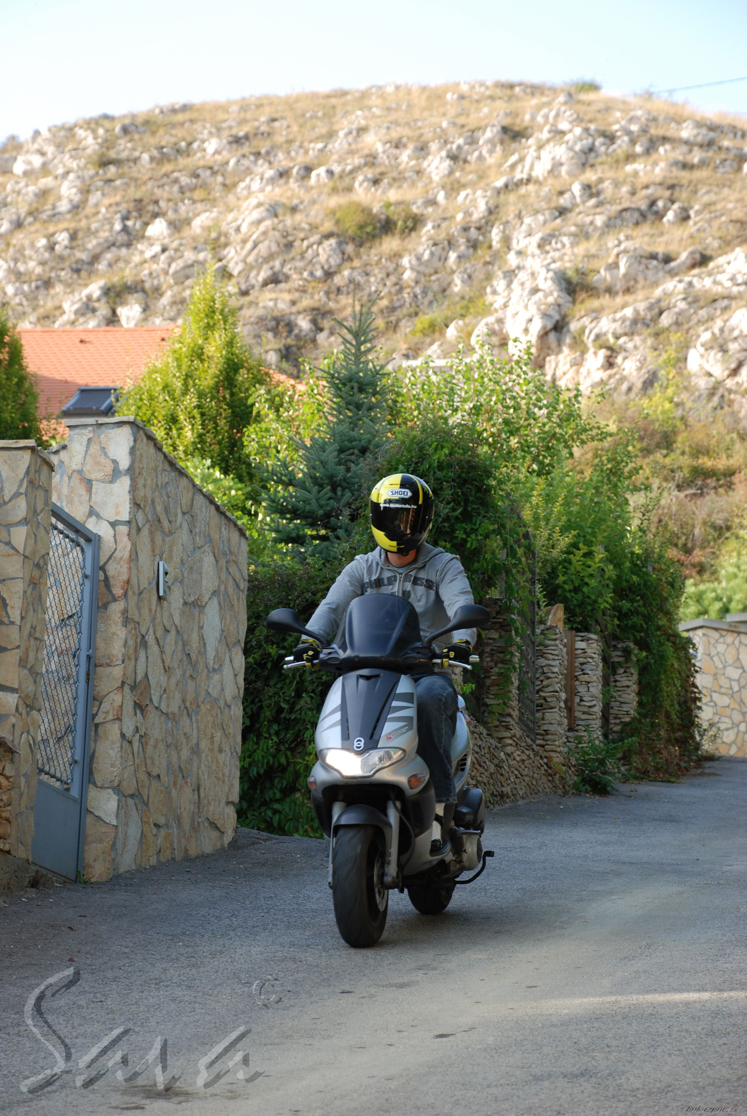 2004 GILERA RUNNER 200 VXR | Picture 1415947 motorcycle photo