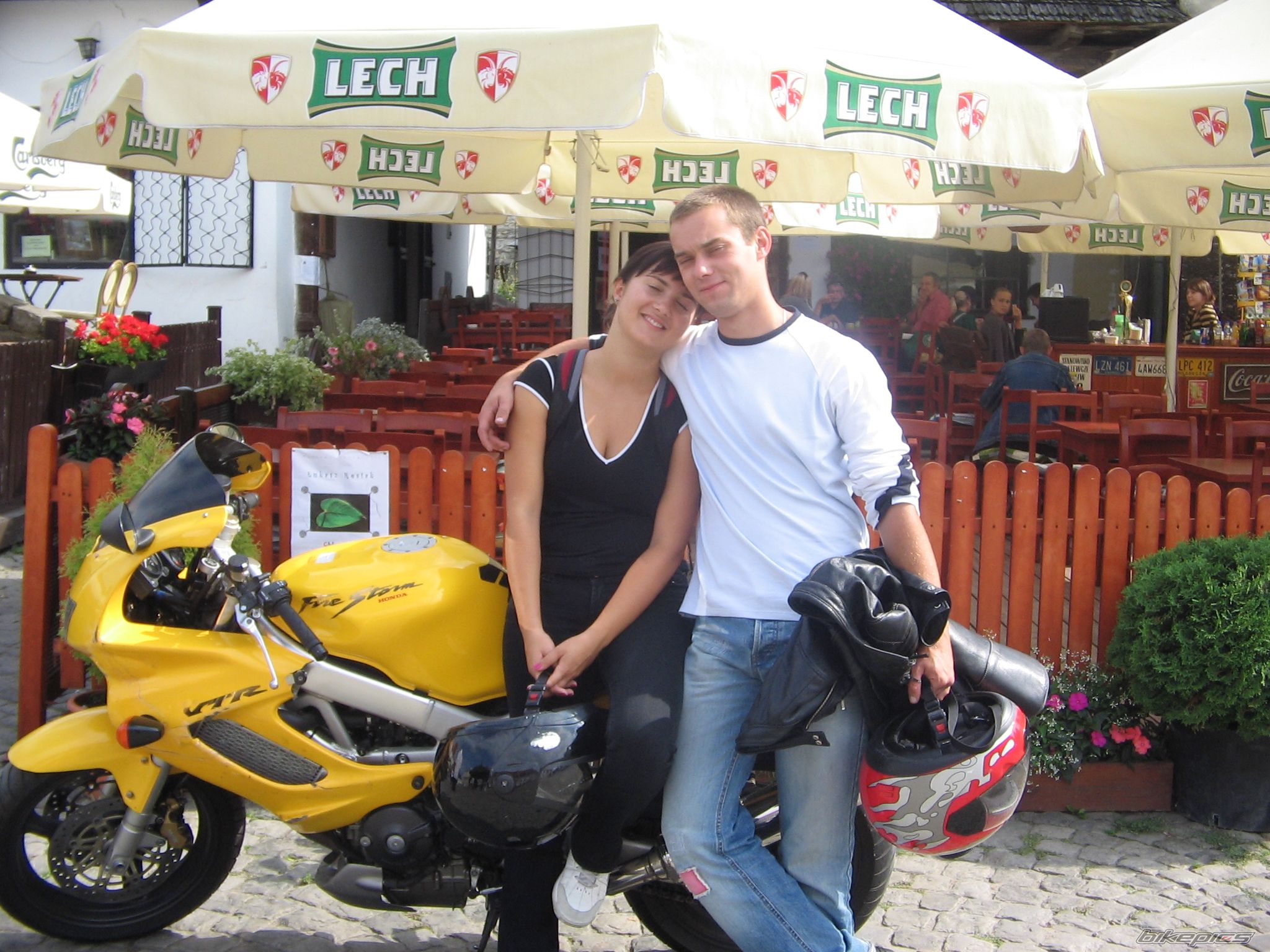 1997 HONDA VTR 1000 | Picture 1421515 motorcycle photo