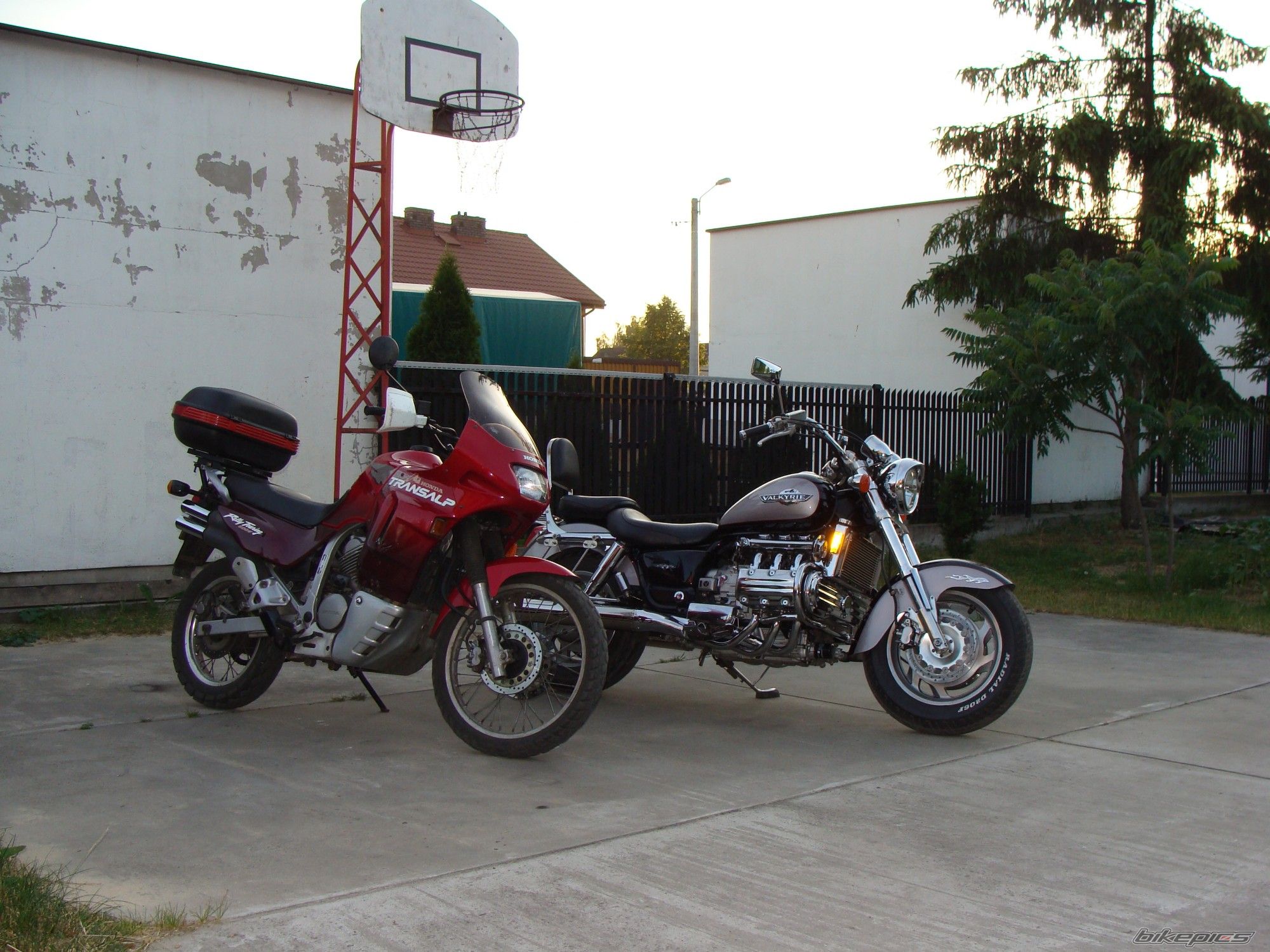 1999 HONDA VALKYRIE | Picture 1423659 motorcycle photo