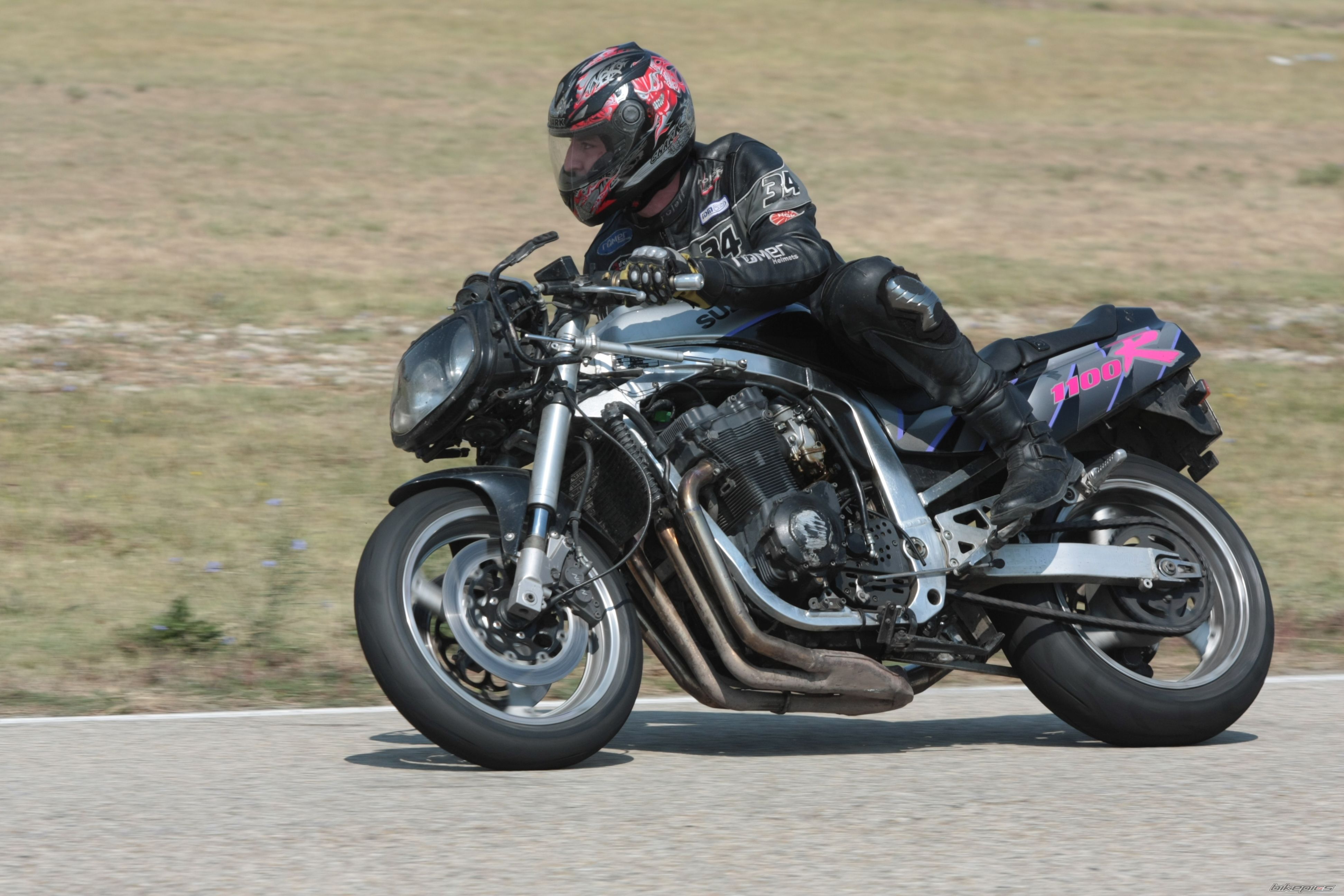 1992 SUZUKI GSX R 1100 | Picture 1425697 motorcycle photo