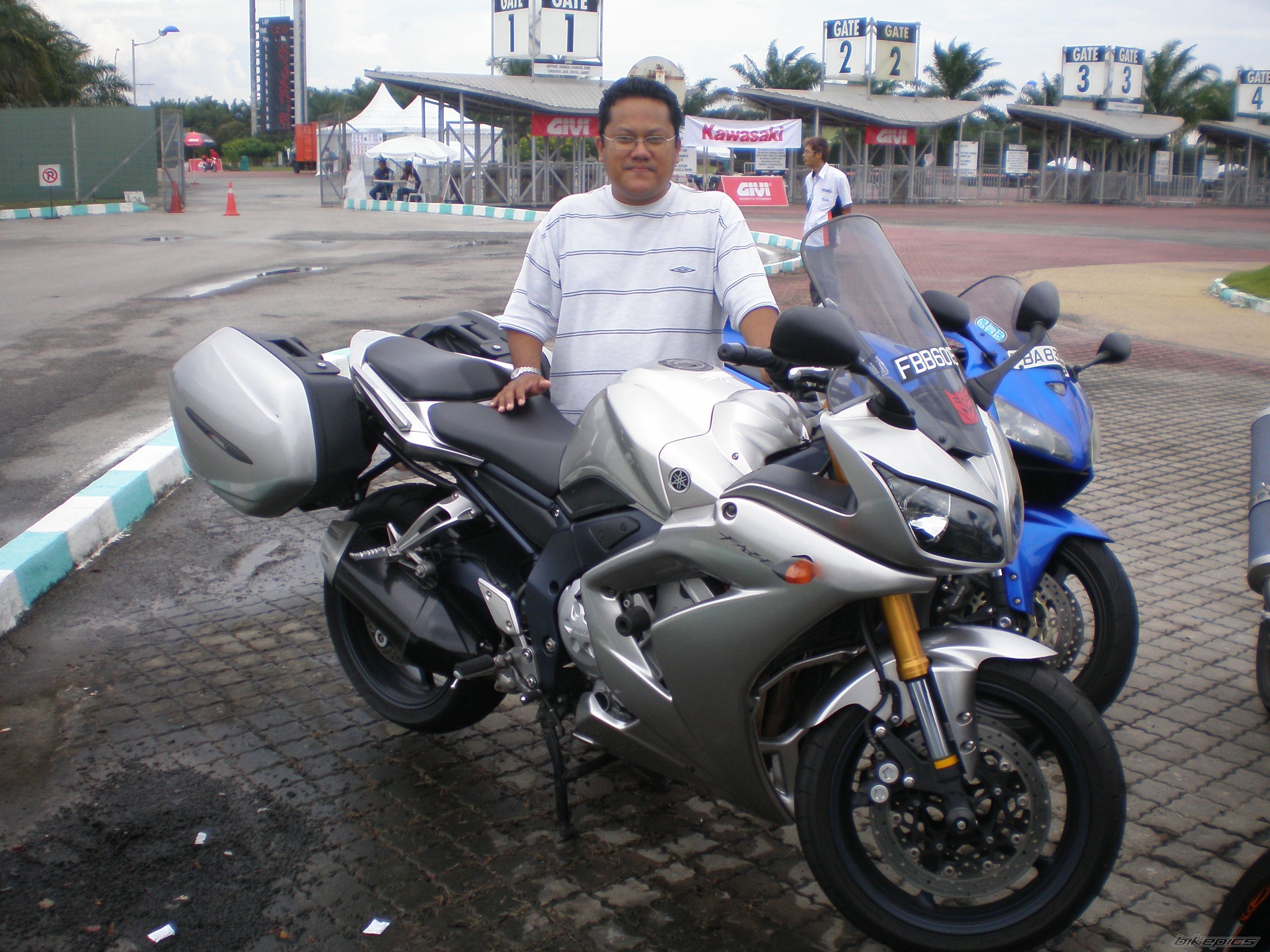2006 YAMAHA FZS 1000 FAZER | Picture 1428966 motorcycle photo