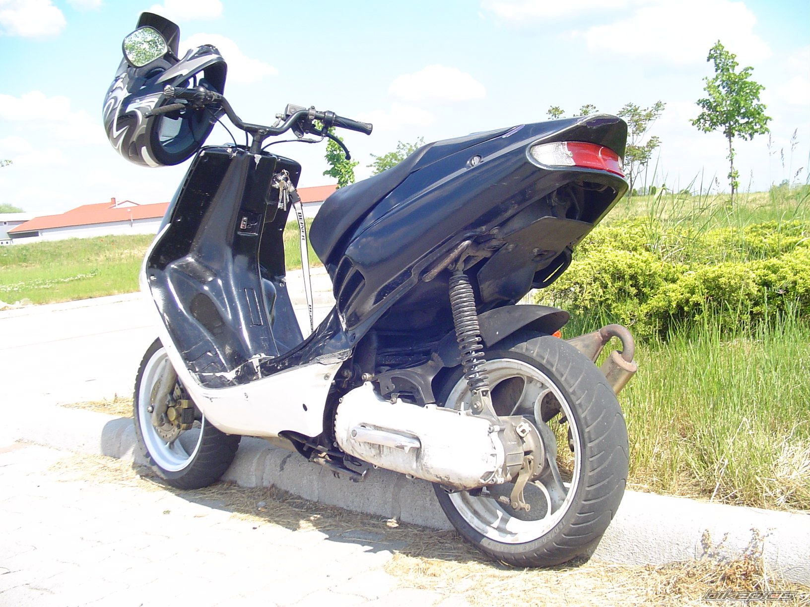 2001 APRILIA SR 50 | Picture 1429704 motorcycle photo