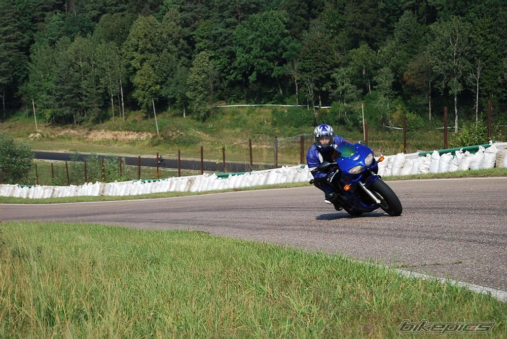 2000 SUZUKI SV 650S | Picture 1430149 motorcycle photo