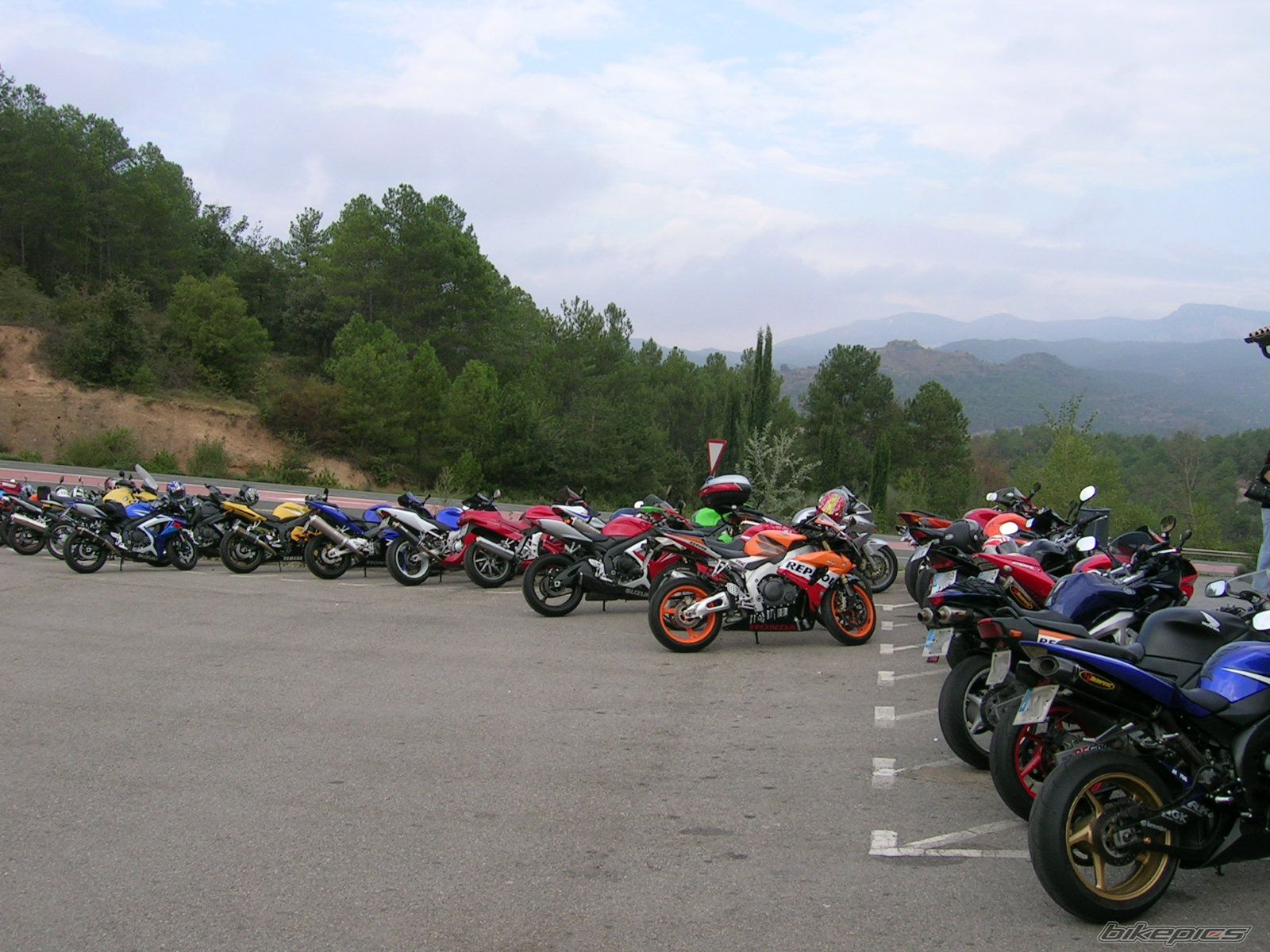 2004 SUZUKI GSX R 600 | Picture 1432117 motorcycle photo