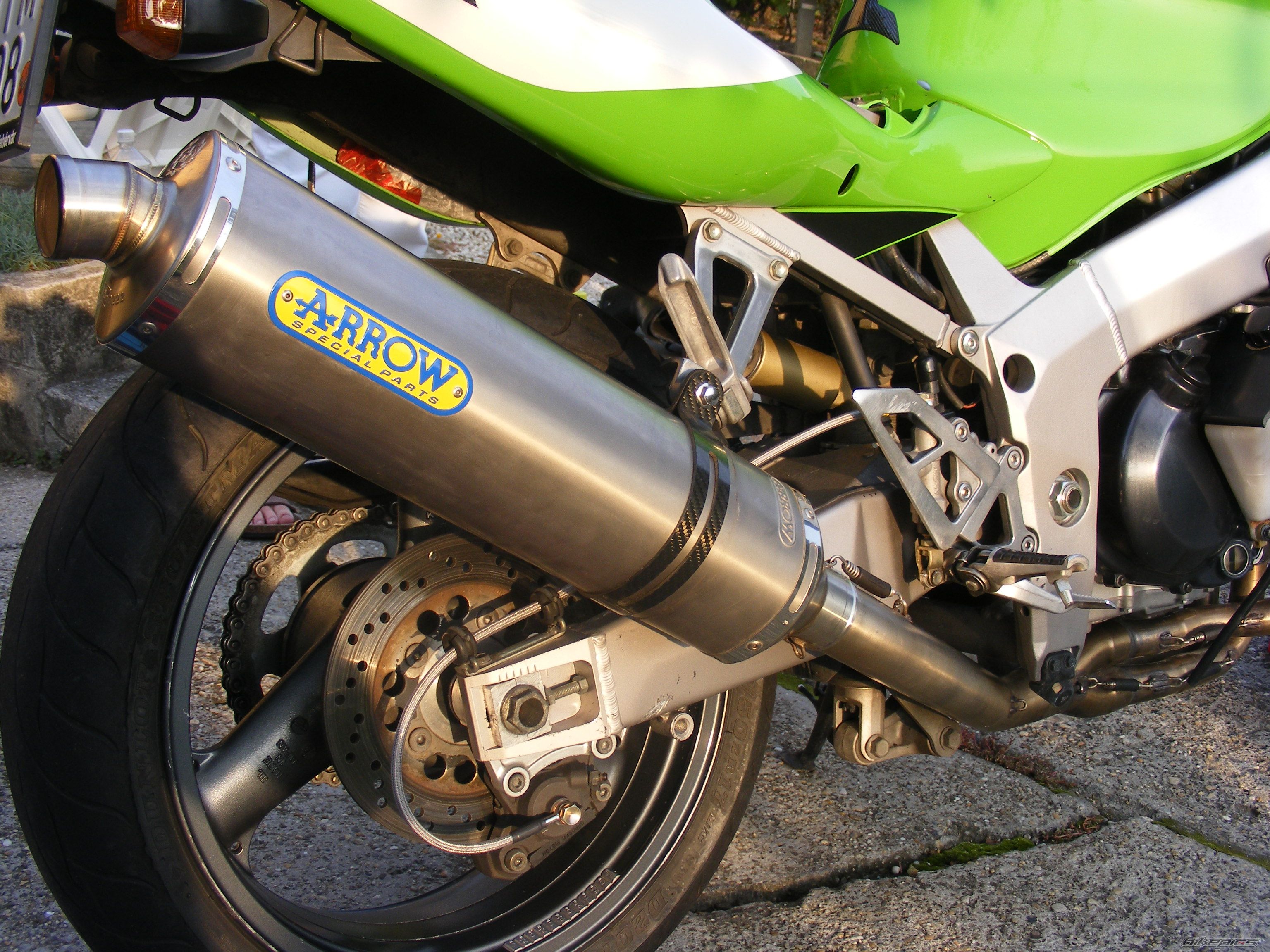 1998 KAWASAKI ZX 7R | Picture 1435455 motorcycle photo
