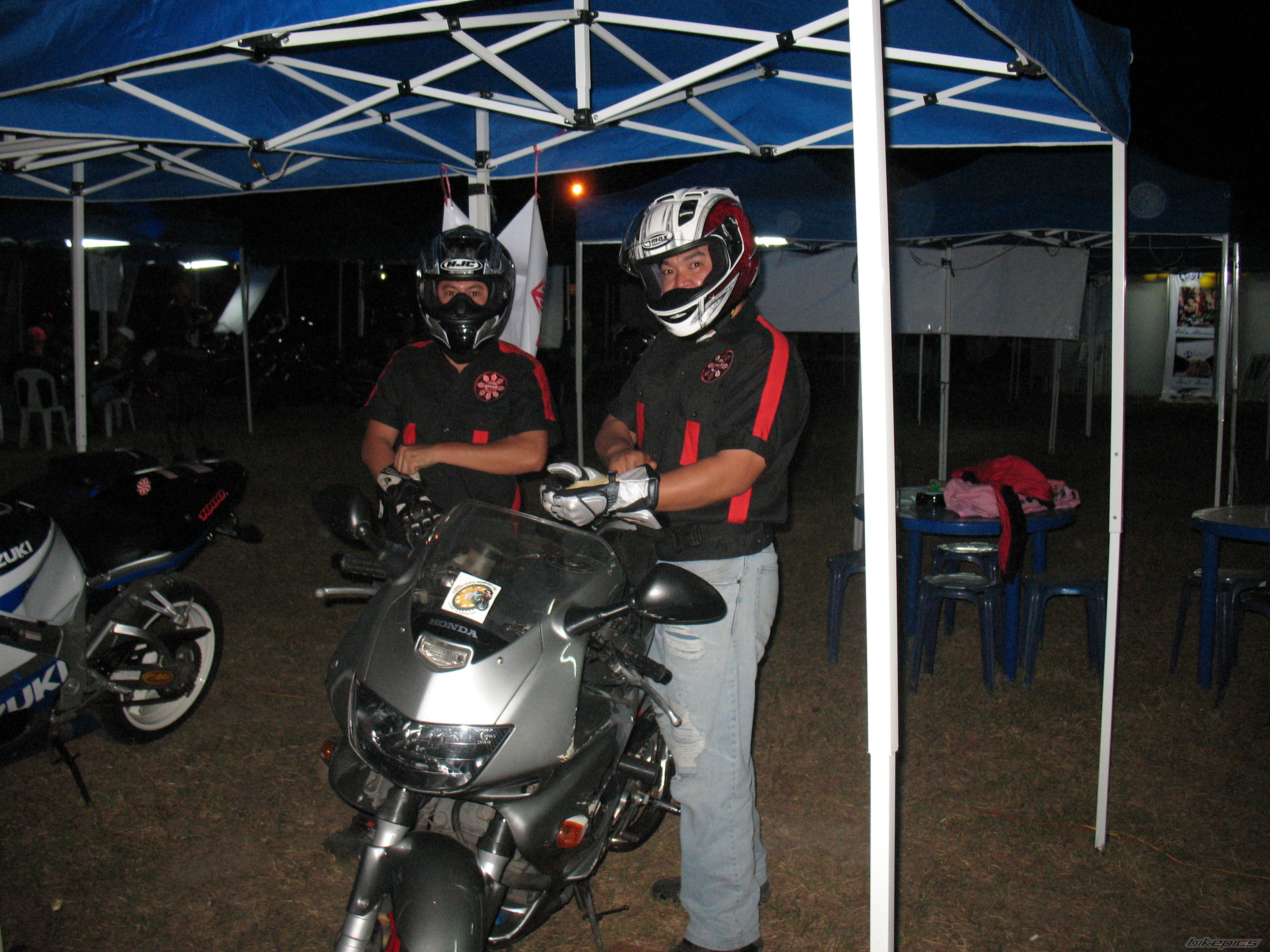 1999 HONDA VTR 1000 | Picture 1436293 motorcycle photo