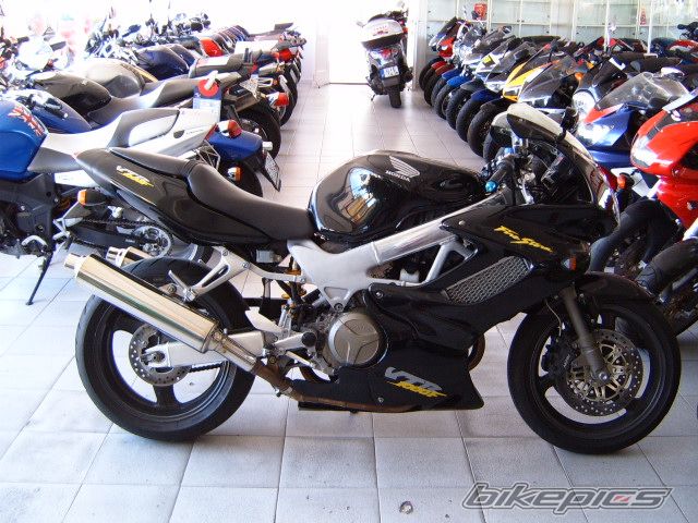 2002 HONDA VTR 1000 | Picture 1438418 motorcycle photo