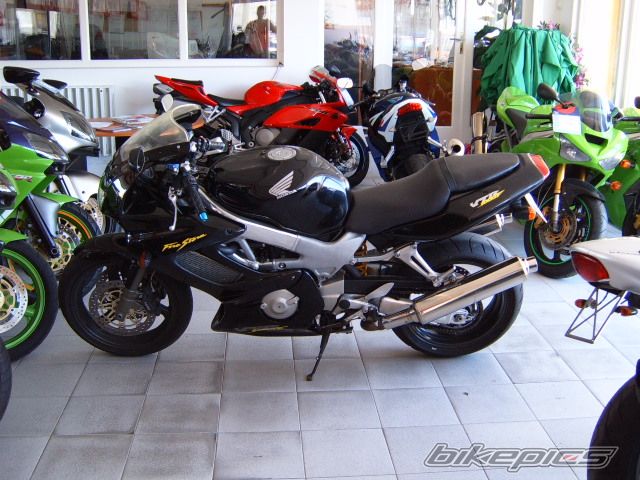 2002 HONDA VTR 1000 | Picture 1438419 motorcycle photo