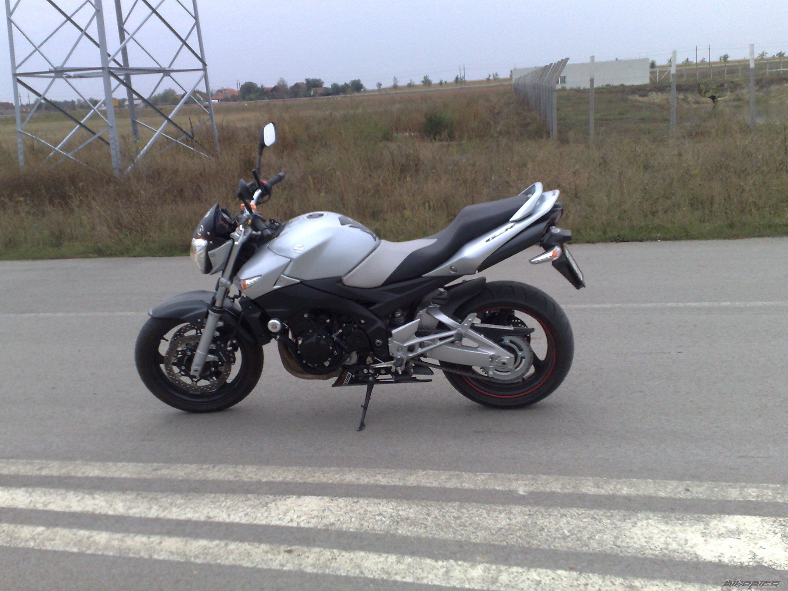 2008 SUZUKI GSR 600 | Picture 1439209 motorcycle photo