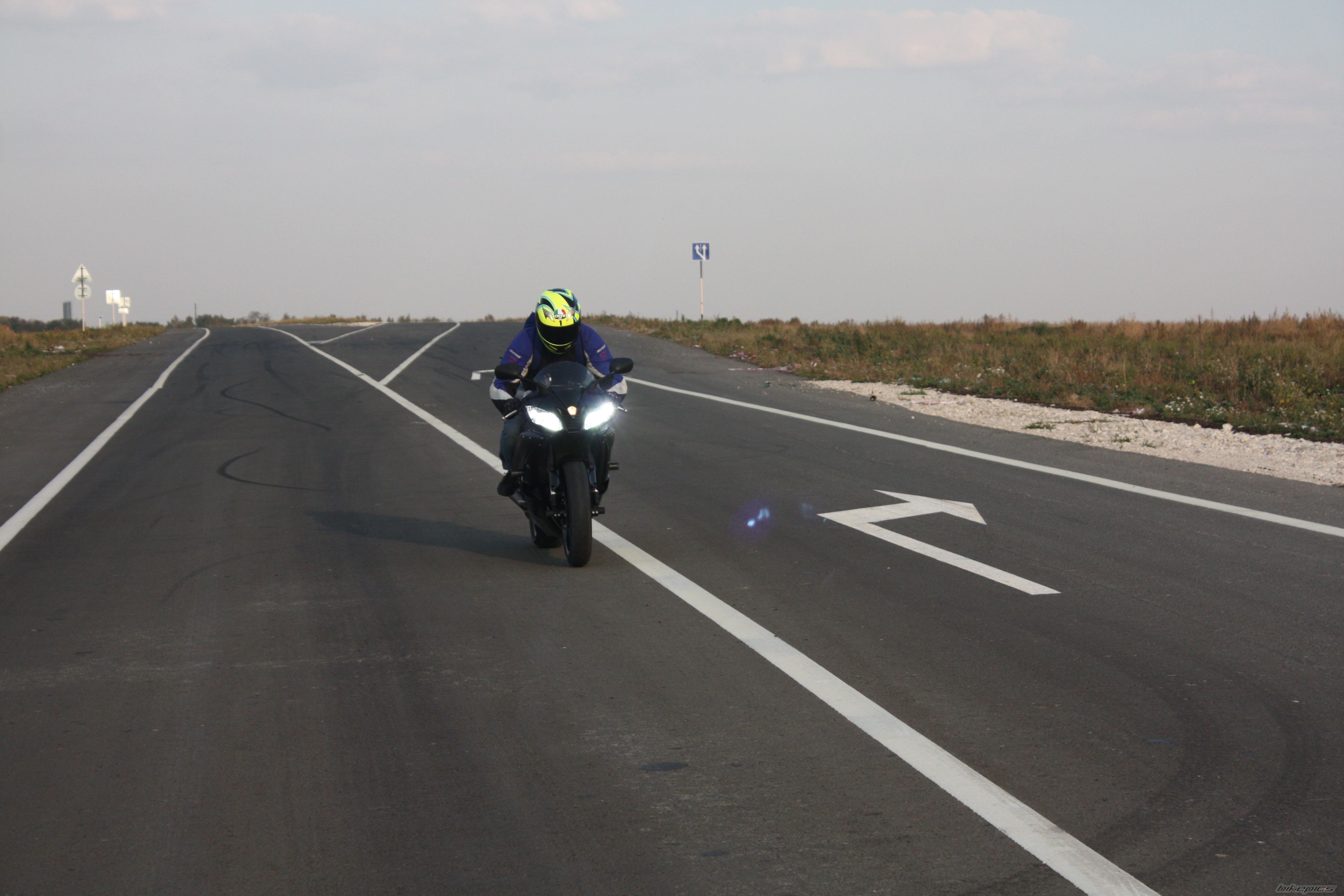 2006 YAMAHA YZF R6 | Picture 1441210 motorcycle photo