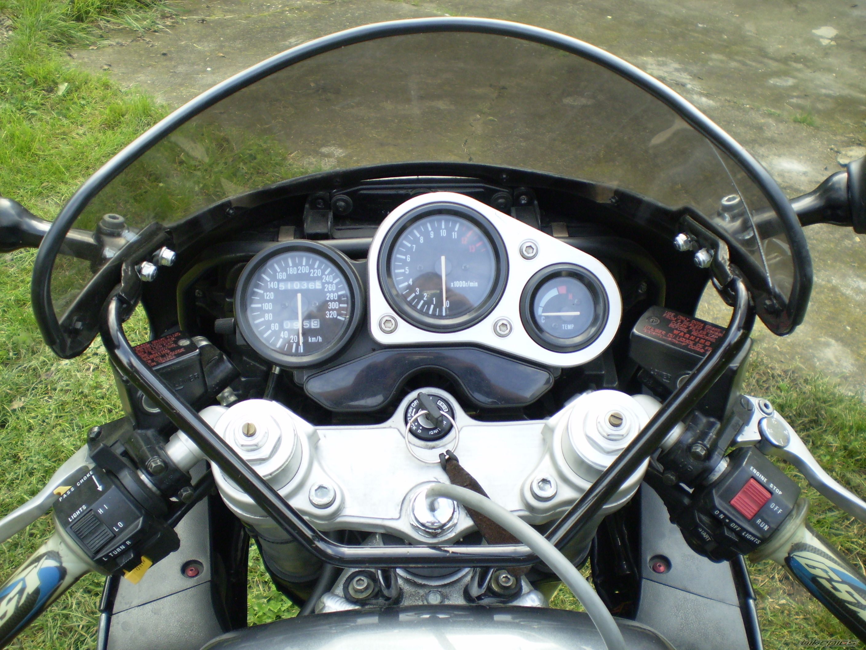 1993 SUZUKI GSX R 1100 | Picture 1441235 motorcycle photo