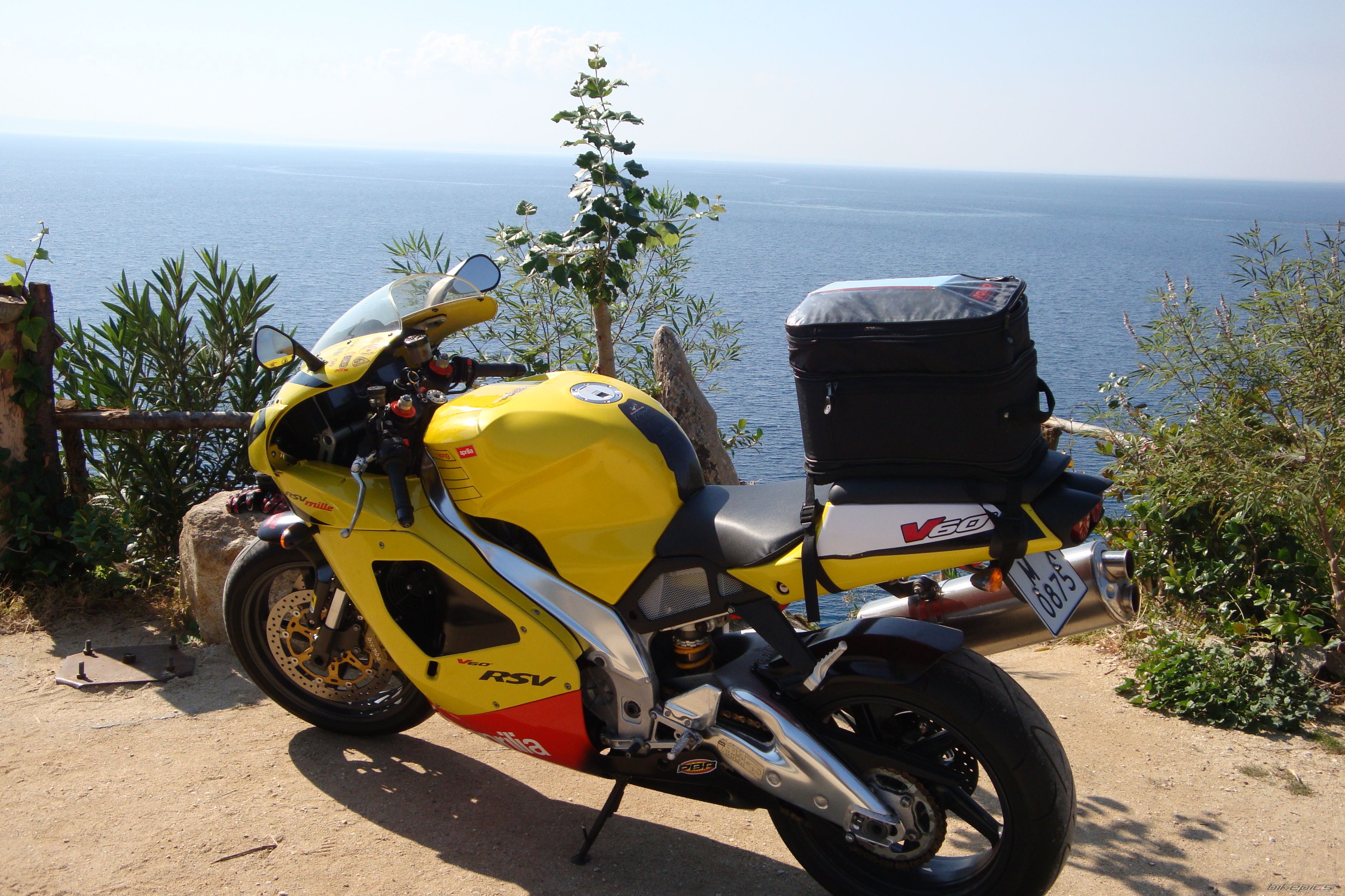 2001 APRILIA RSV 1000 MILLE | Picture 1447665 motorcycle photo