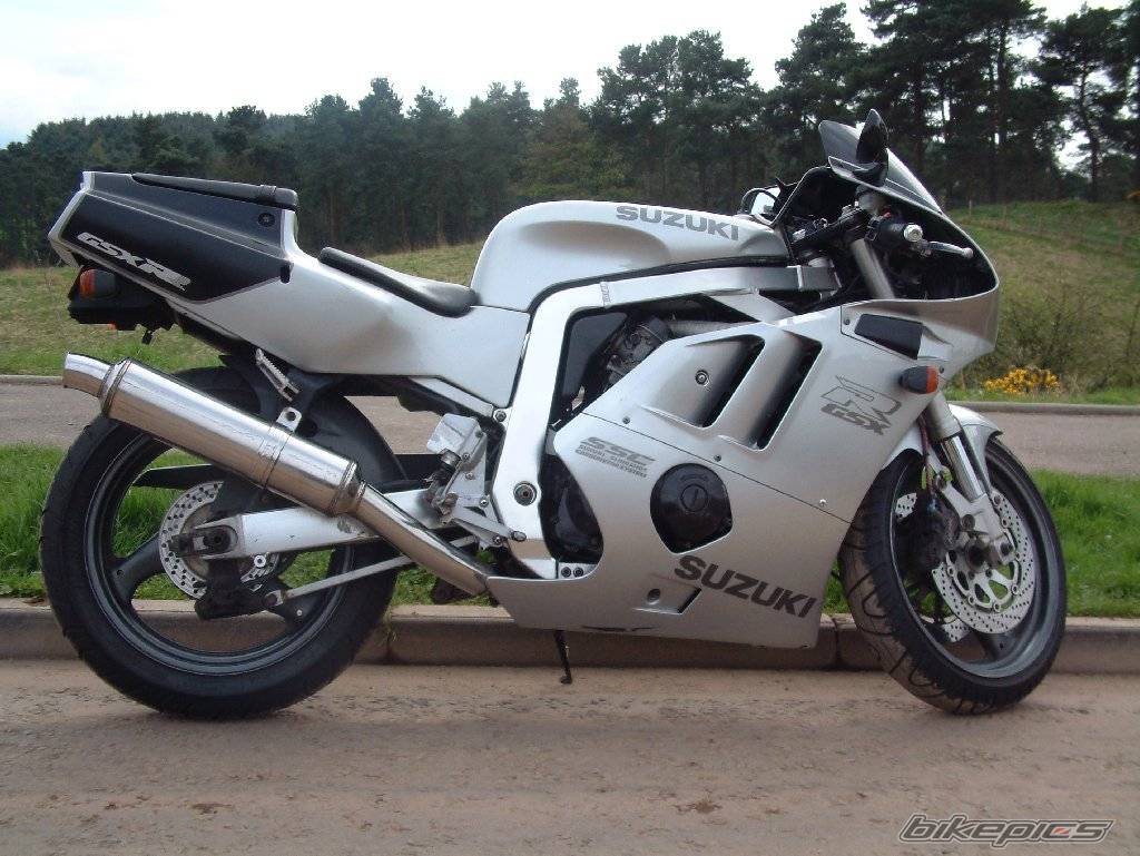 1990 SUZUKI GSX R 400 | Picture 144926 motorcycle photo