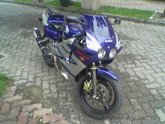 1998 HONDA CBR 400 | Picture 144942 motorcycle photo