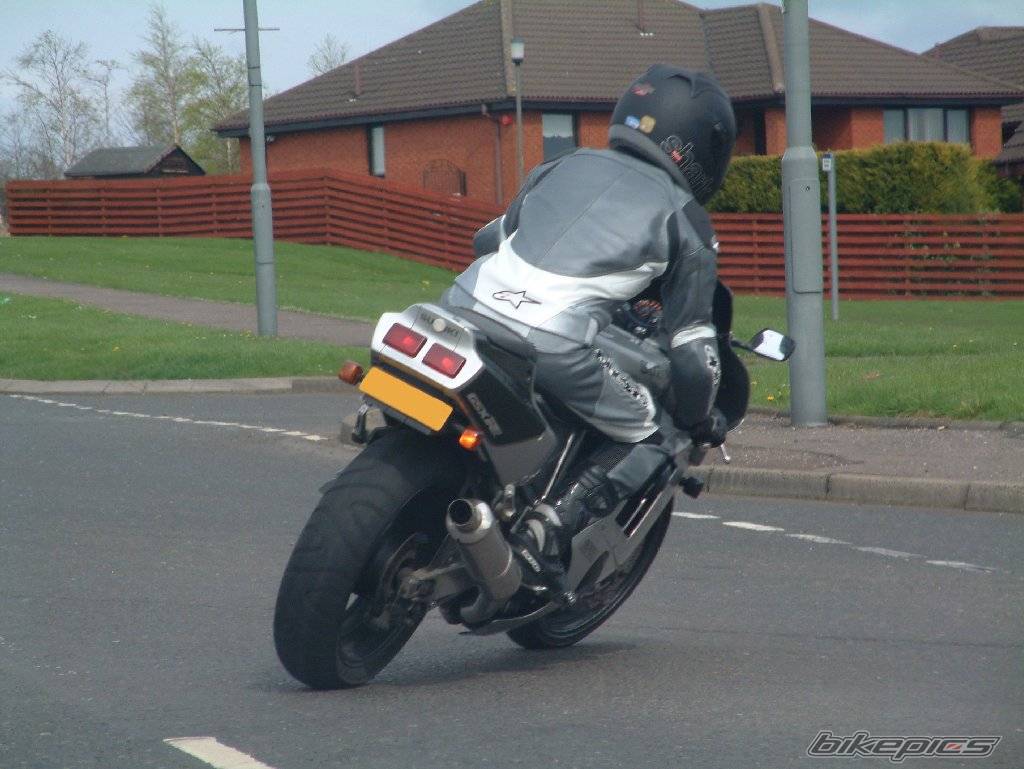 1990 SUZUKI GSX R 400 | Picture 145026 motorcycle photo