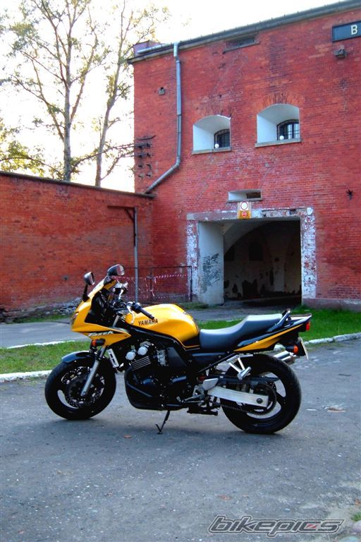 2002 YAMAHA FZS 600 FAZER | Picture 1452605 motorcycle photo