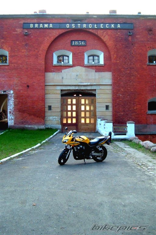 2002 YAMAHA FZS 600 FAZER | Picture 1452611 motorcycle photo
