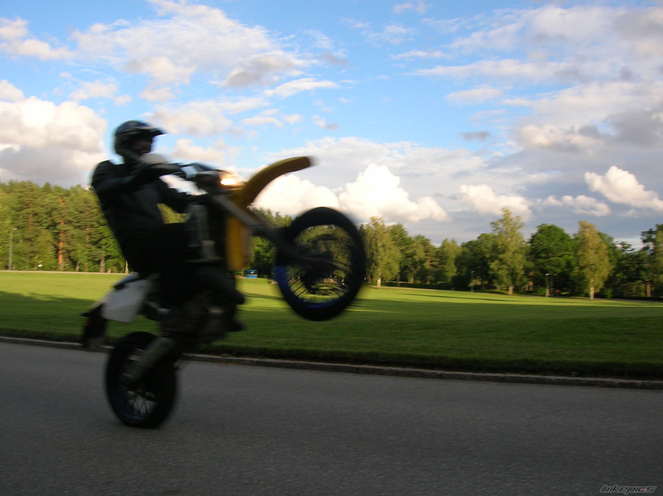 1999 HUSQVARNA WR 125 | Picture 1454011 motorcycle photo