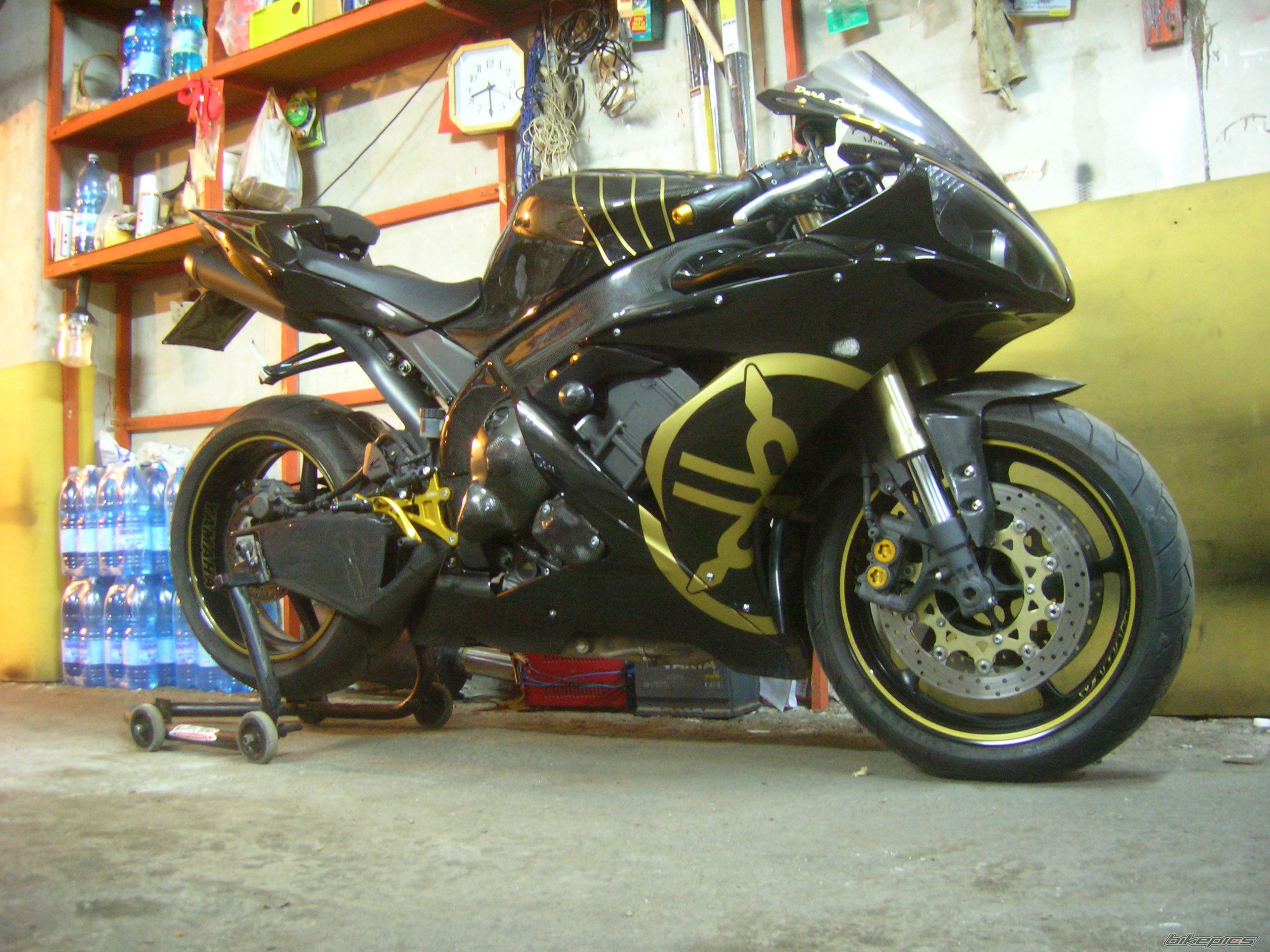 2009 YAMAHA YZF R1 | Picture 1455675 motorcycle photo