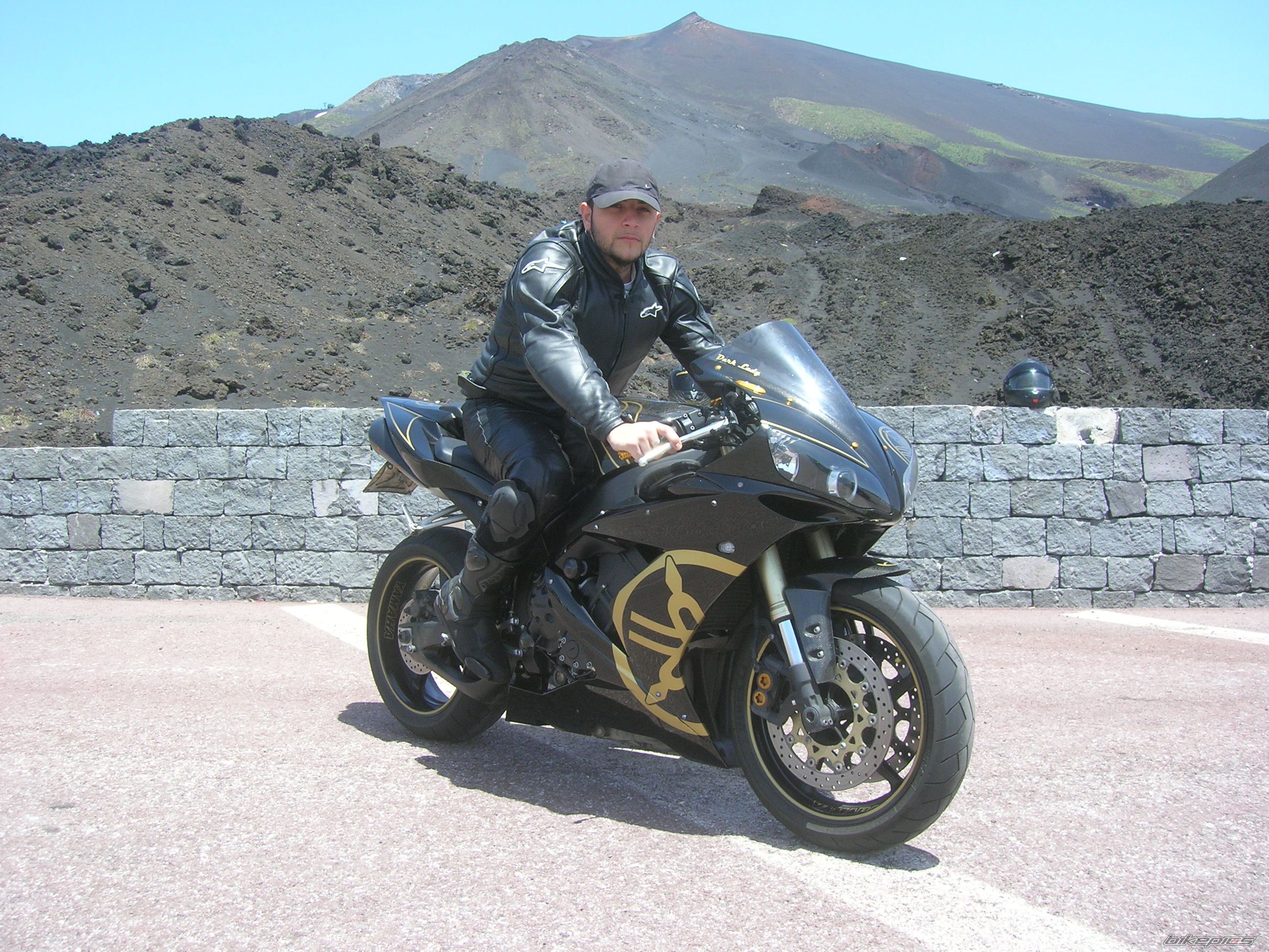 2009 YAMAHA YZF R1 | Picture 1455695 motorcycle photo