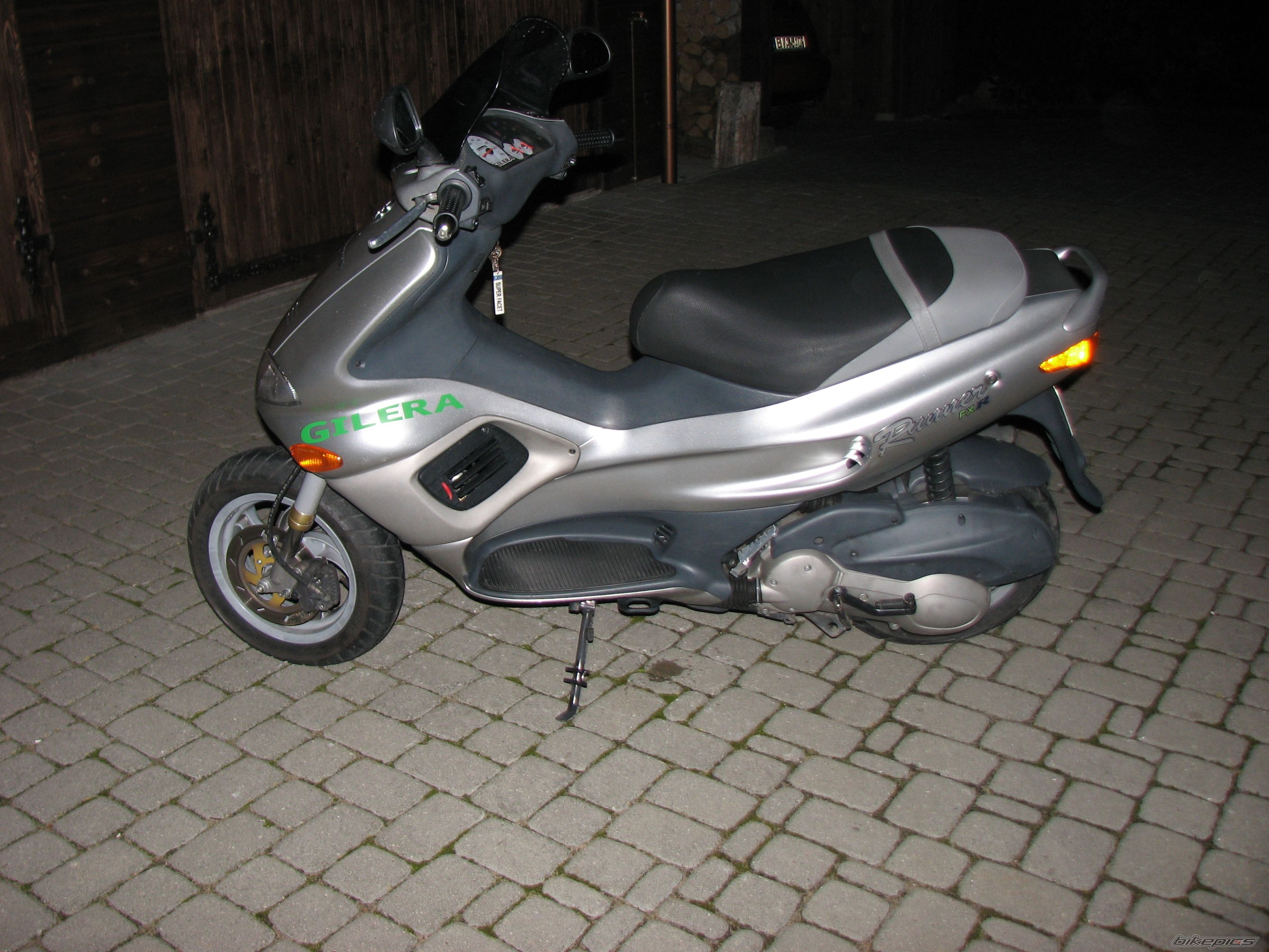 2001 GILERA RUNNER 180 FXR | Picture 1455928 motorcycle photo