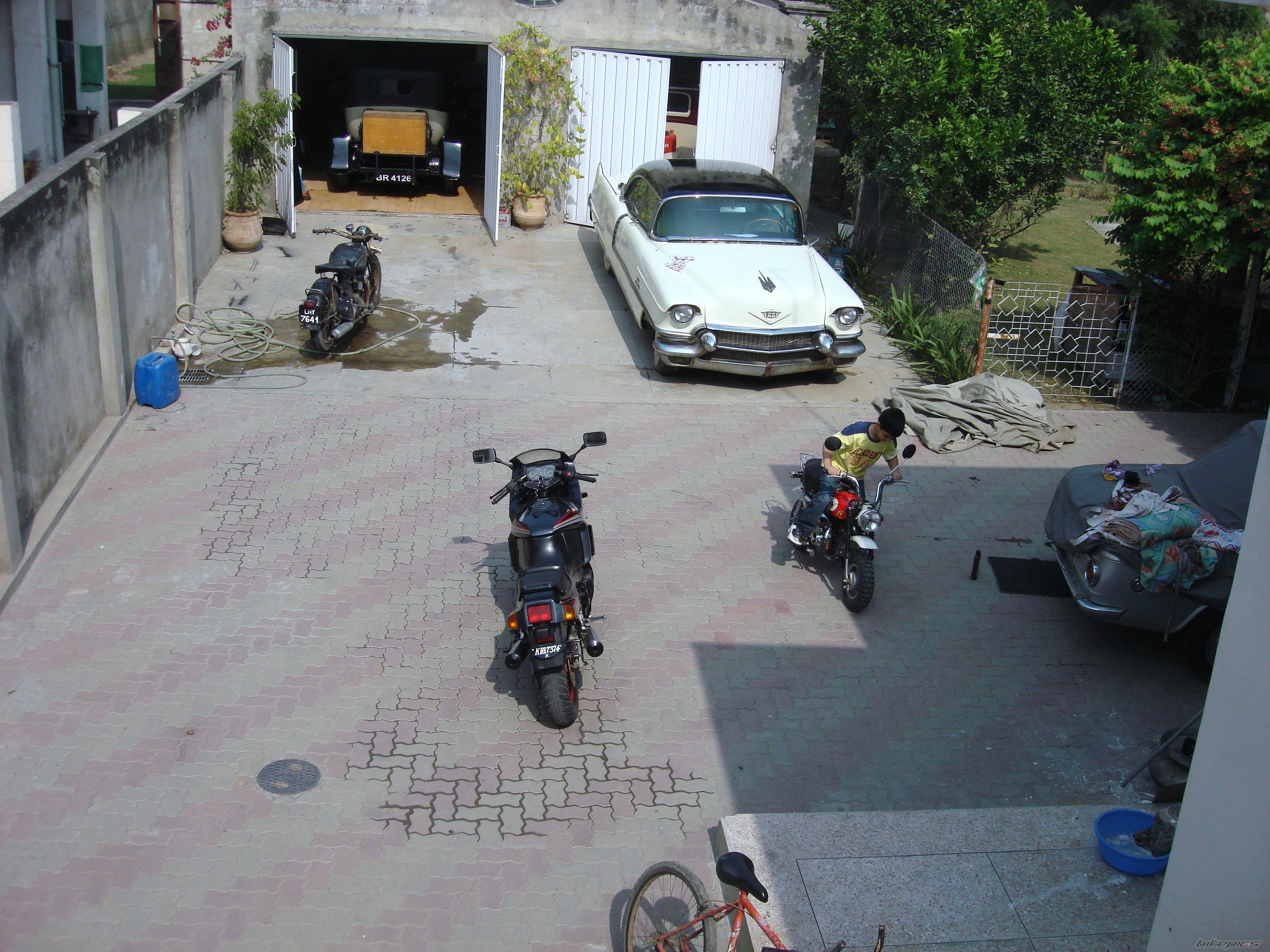 1986 KAWASAKI GPZ 400R | Picture 1457779 motorcycle photo
