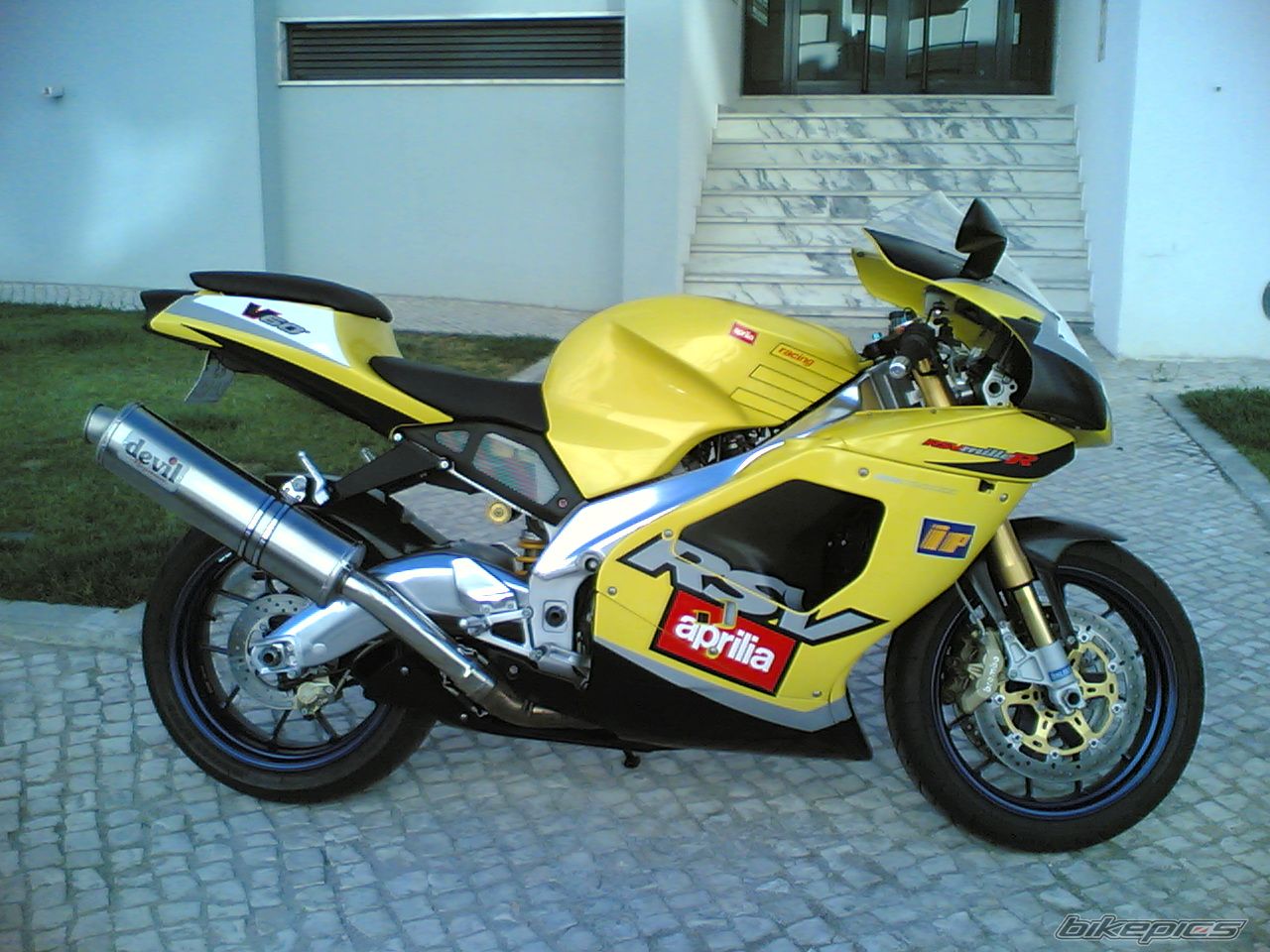 2001 APRILIA RSV 1000R MILLE | Picture 1458934 motorcycle photo