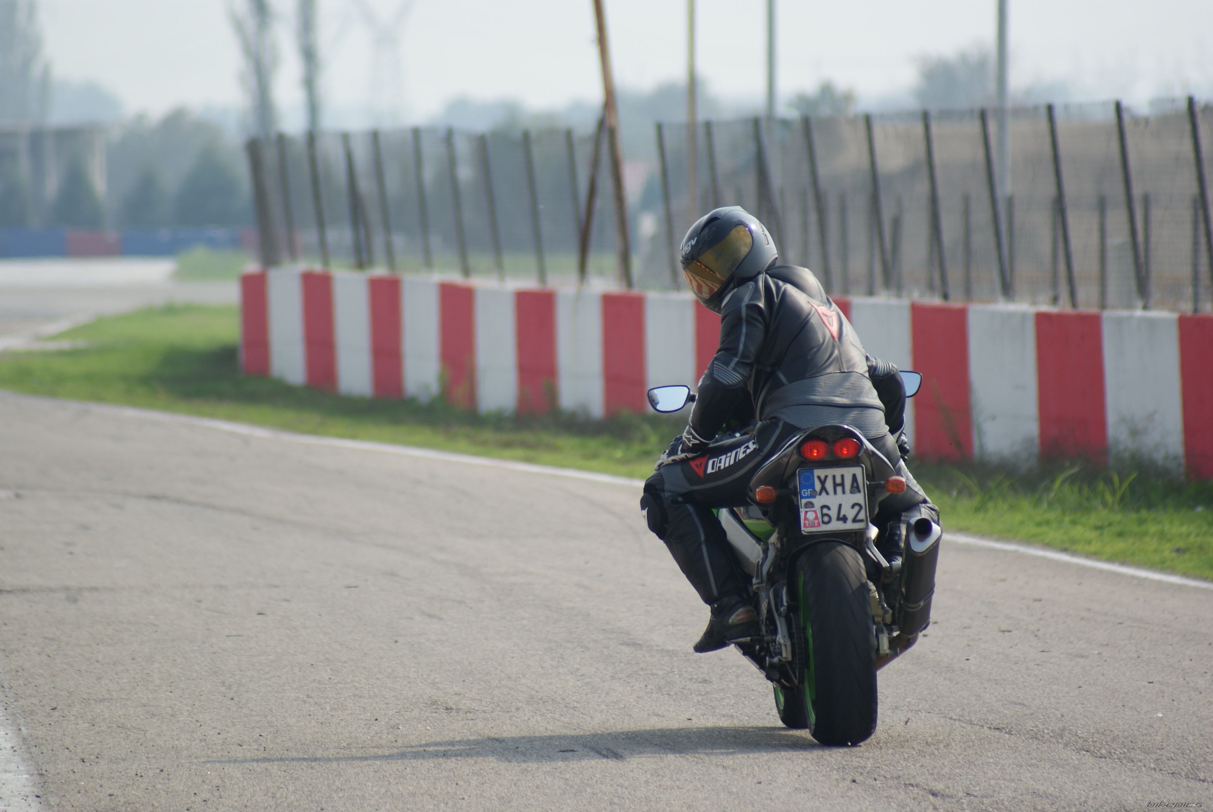 2002 KAWASAKI ZX 9R | Picture 1459327 motorcycle photo