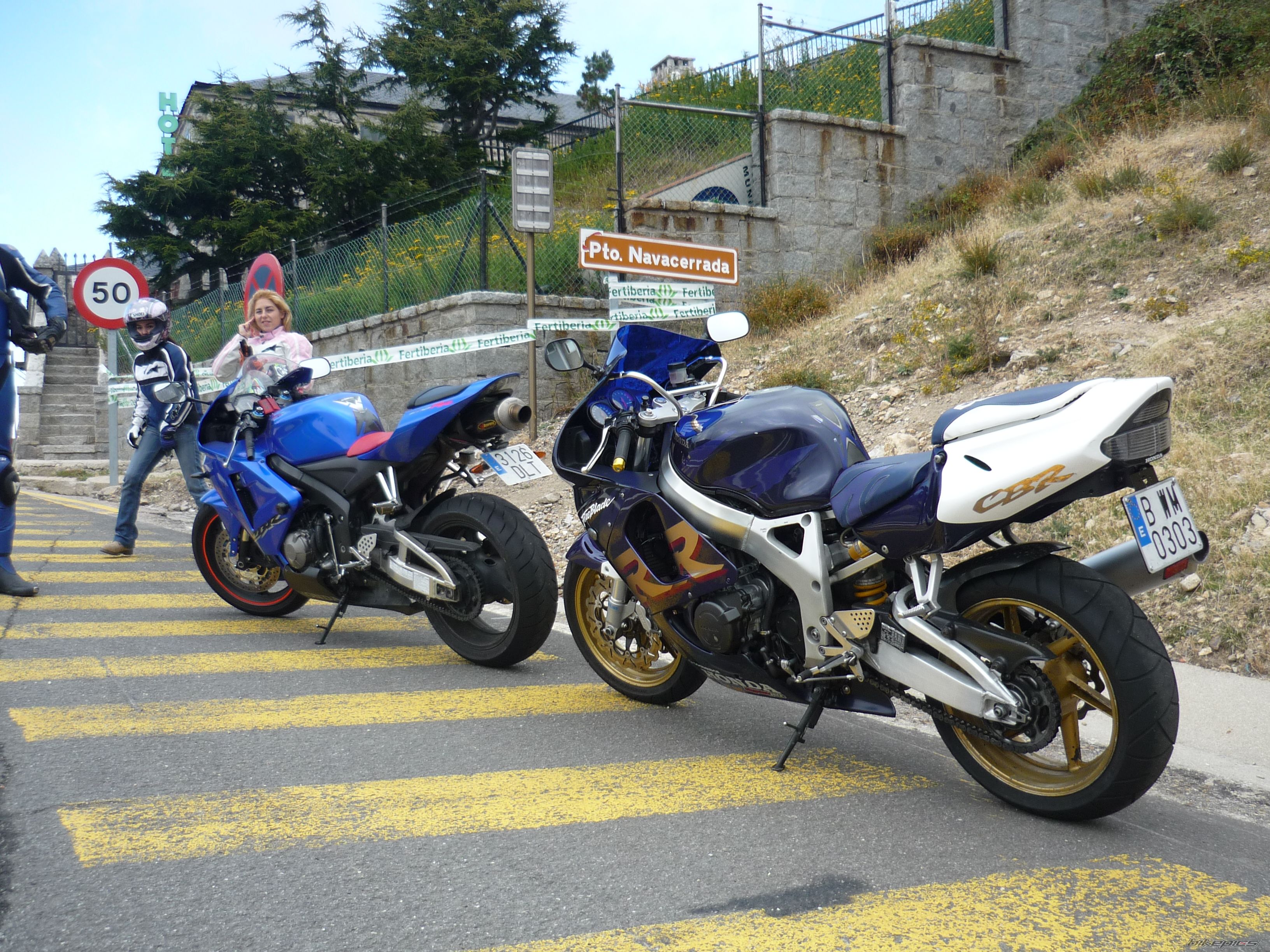 1999 HONDA CBR 900 | Picture 1460788 motorcycle photo