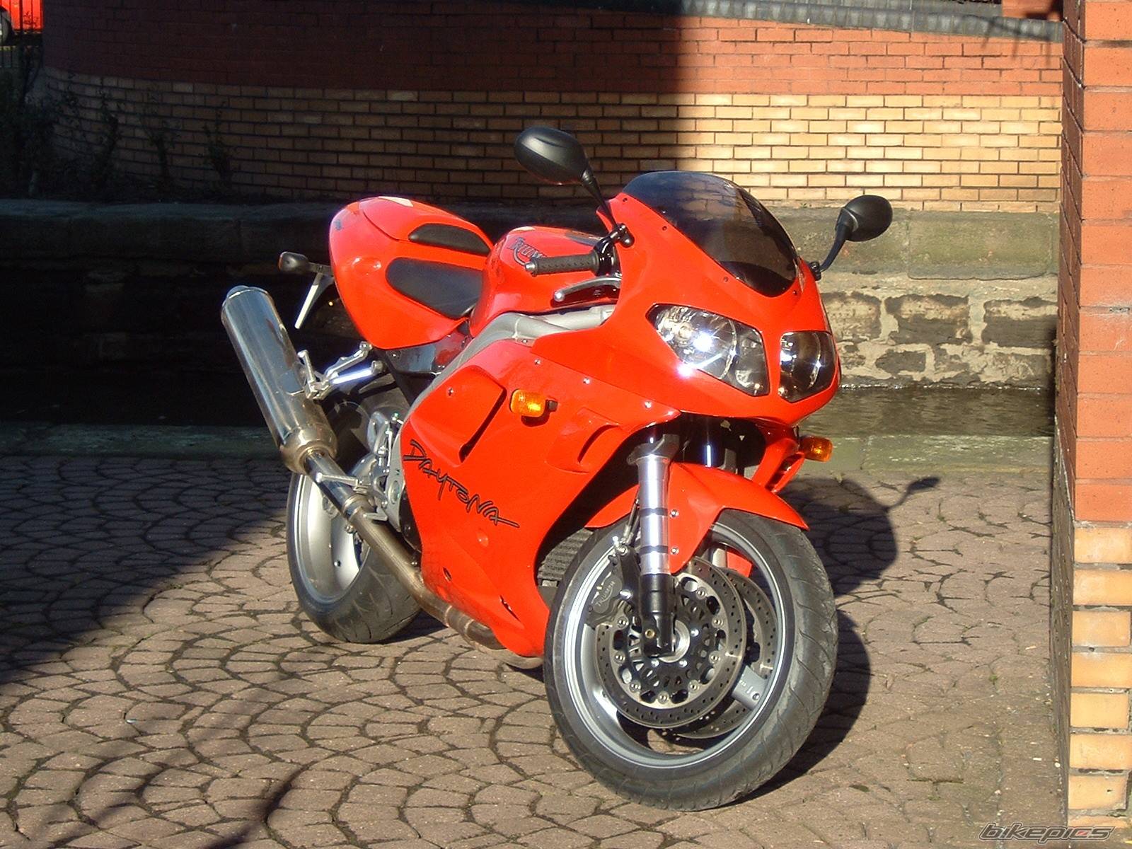 2004 TRIUMPH DAYTONA 955 | Picture 146079 motorcycle photo