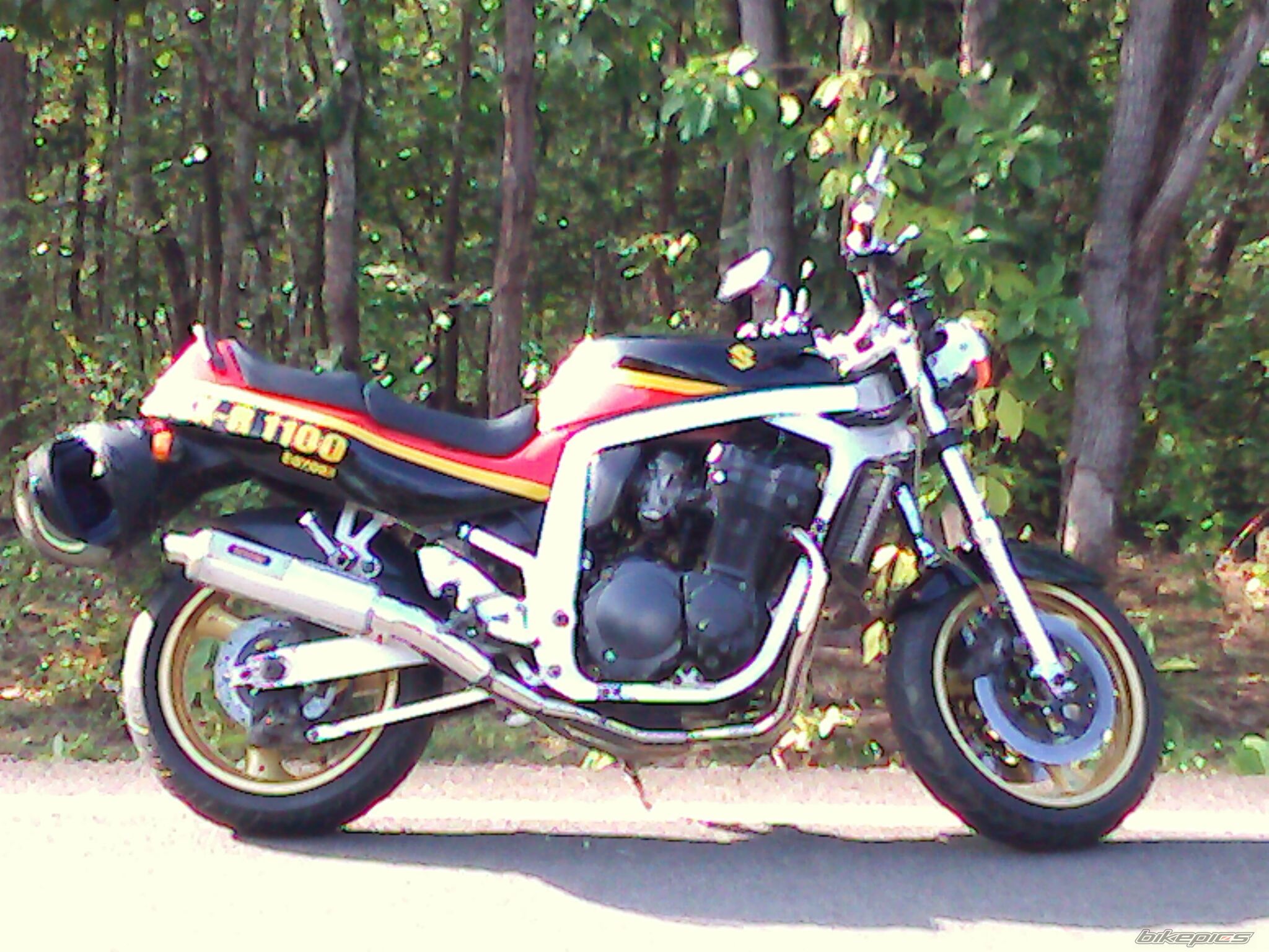 1989 SUZUKI GSX R 1100 | Picture 1461091 motorcycle photo