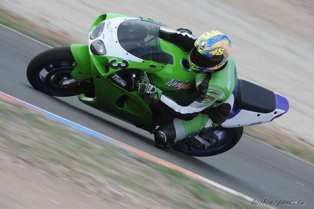 1996 KAWASAKI ZX 7R | Picture 1462898 motorcycle photo