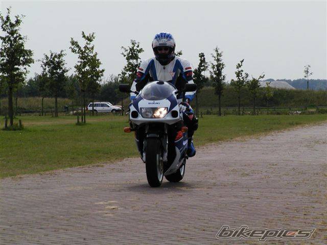 1998 SUZUKI GSX R 750 | Picture 14635 motorcycle photo