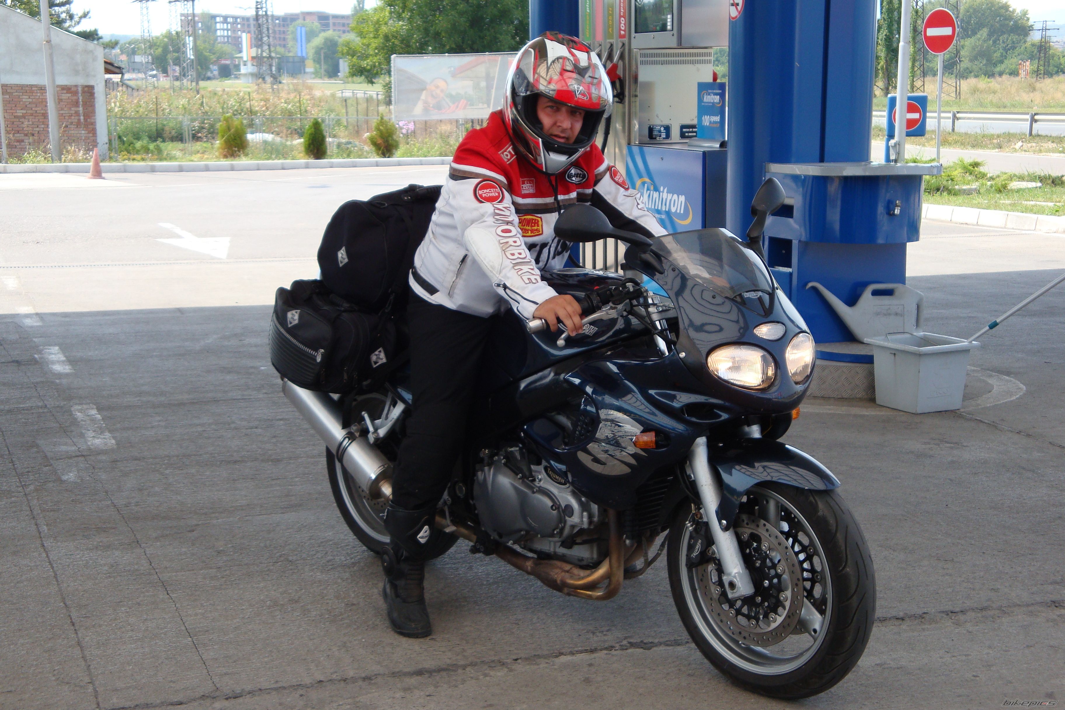2001 TRIUMPH SPRINT RS | Picture 1464625 motorcycle photo