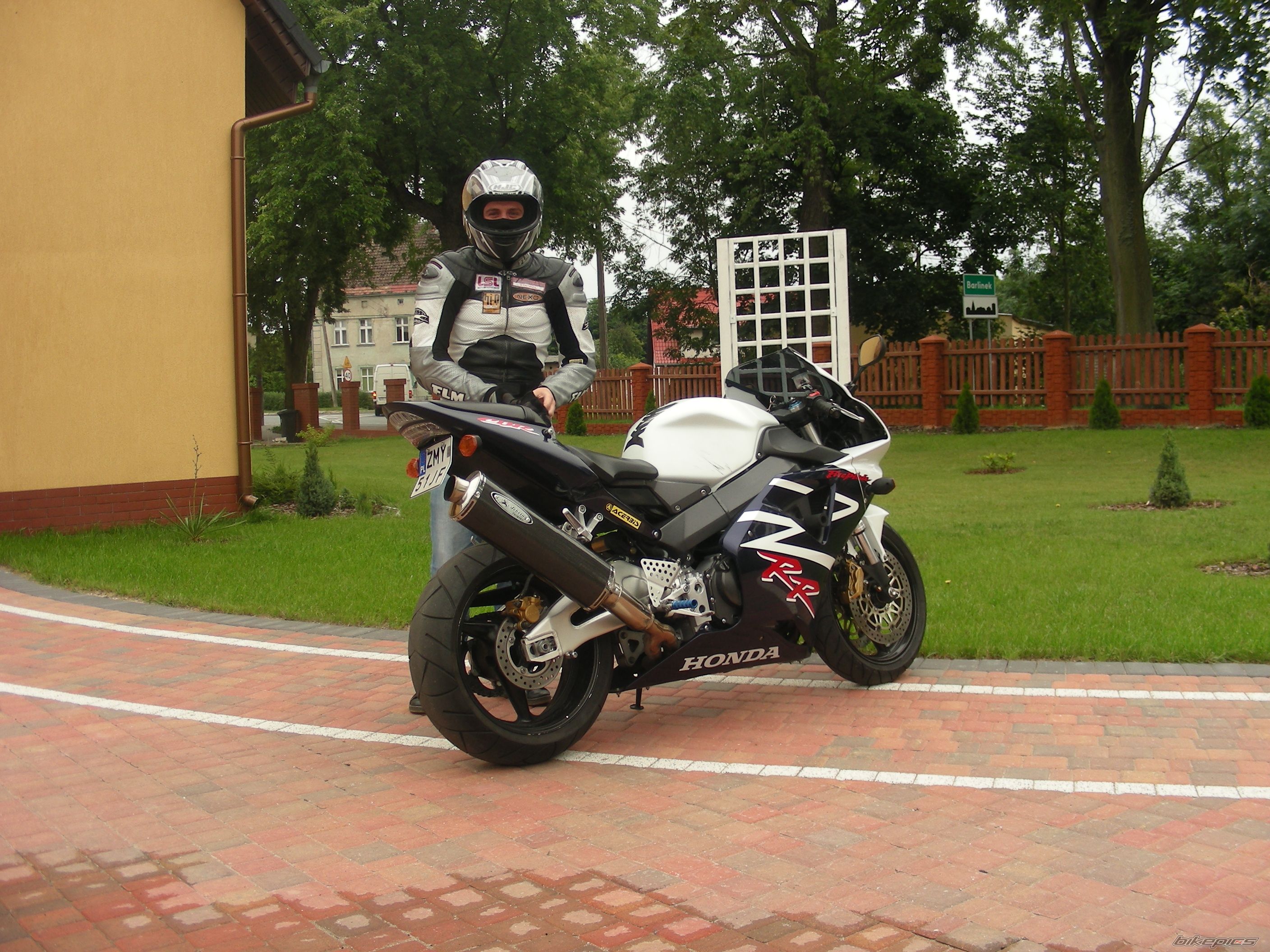 2002 HONDA CBR 900 | Picture 1466852 motorcycle photo