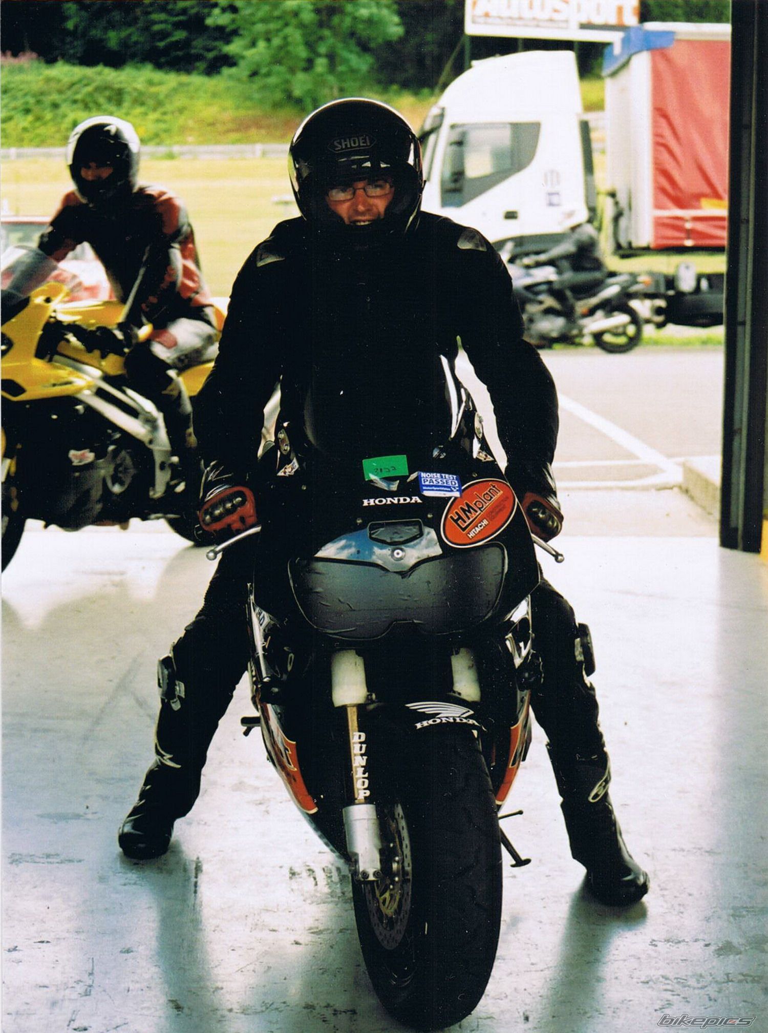 1995 HONDA CBR 900 | Picture 1468476 motorcycle photo