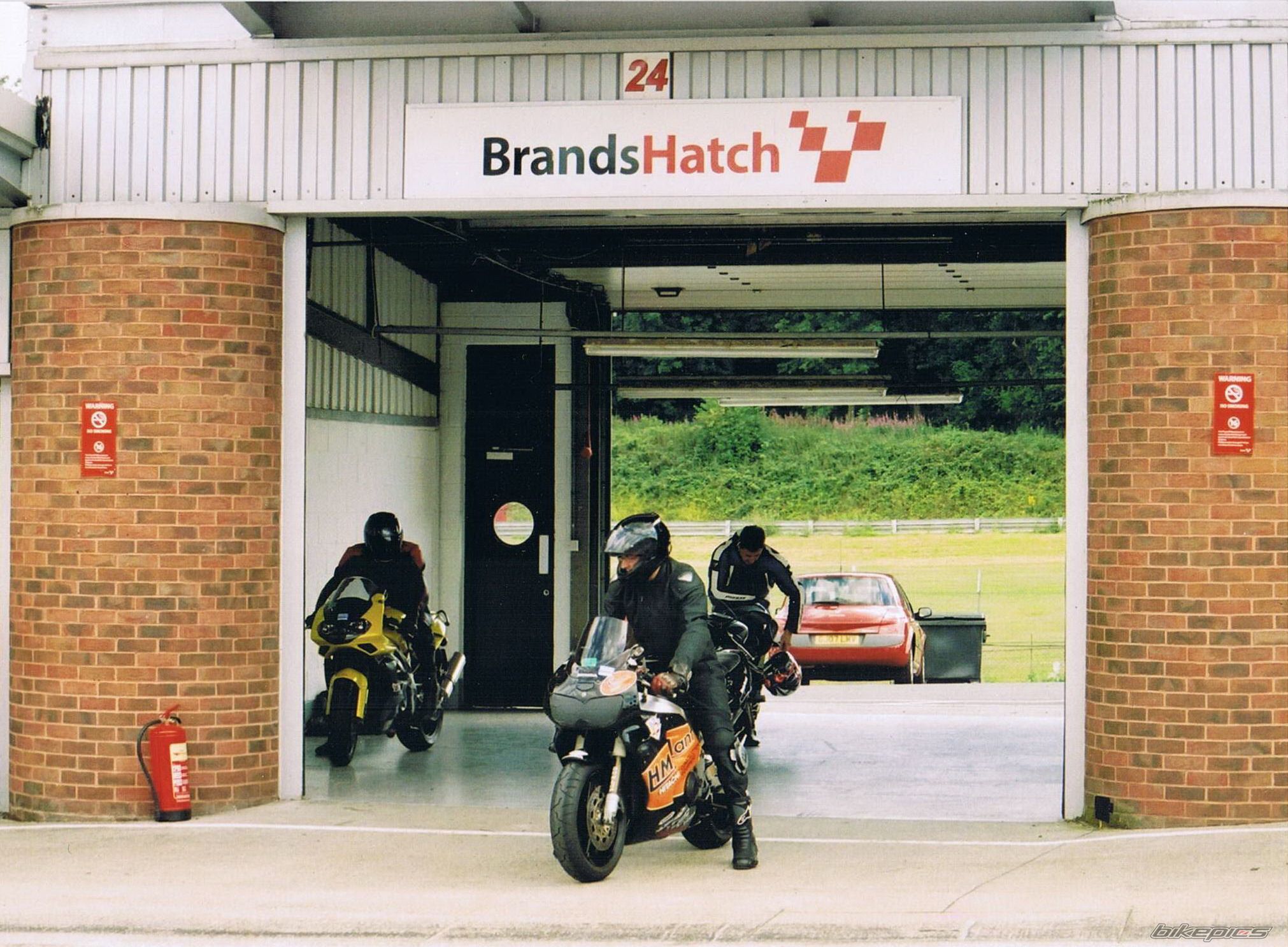 1995 HONDA CBR 900 | Picture 1468478 motorcycle photo