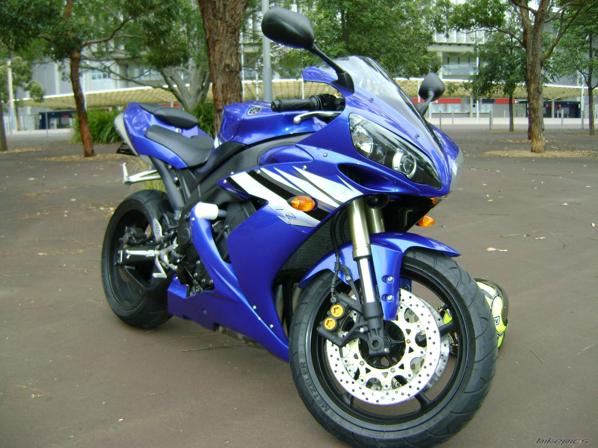 2004 YAMAHA YZF R1 | Picture 1468911 motorcycle photo