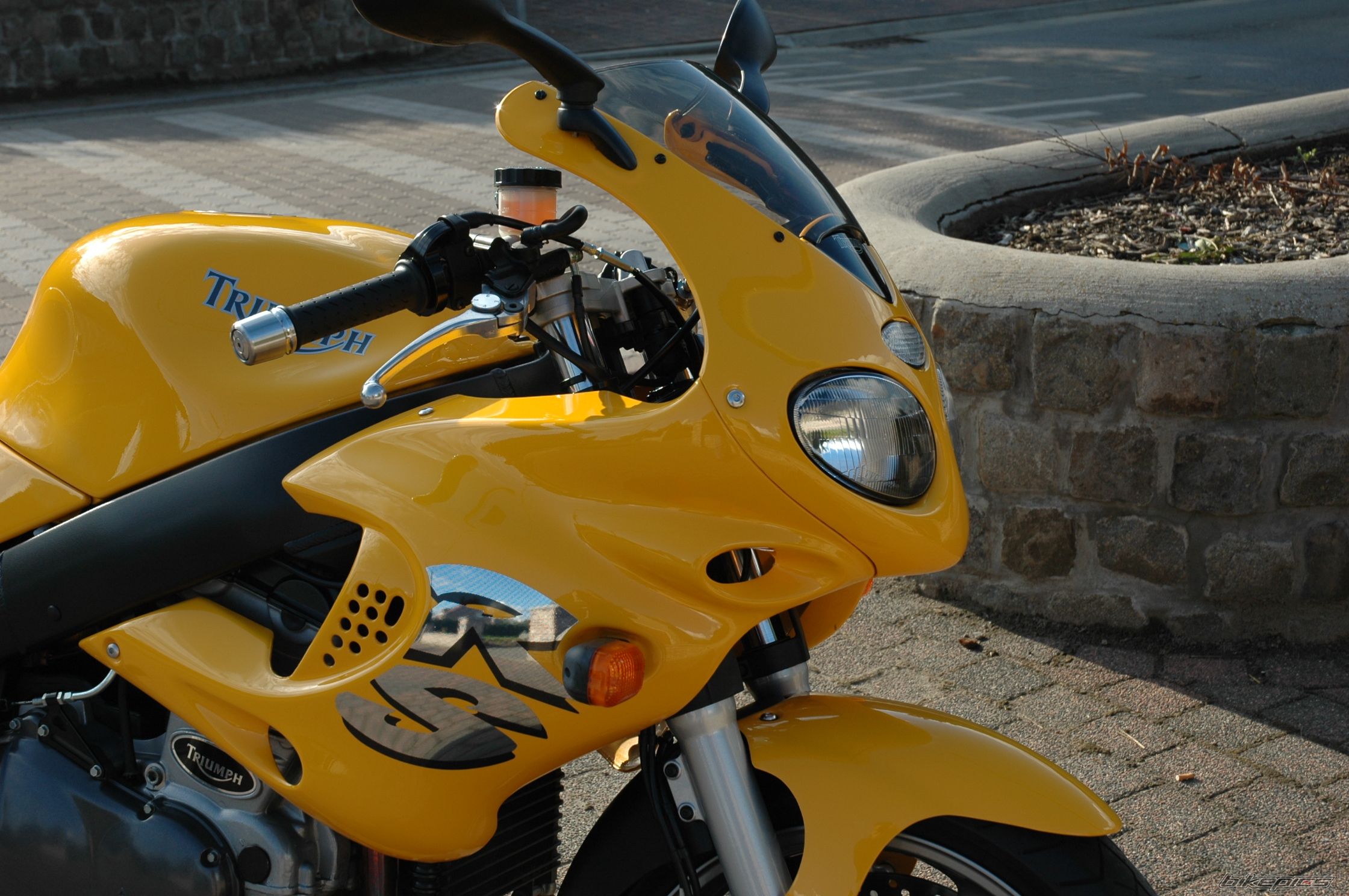 2004 TRIUMPH SPRINT RS | Picture 1471534 motorcycle photo