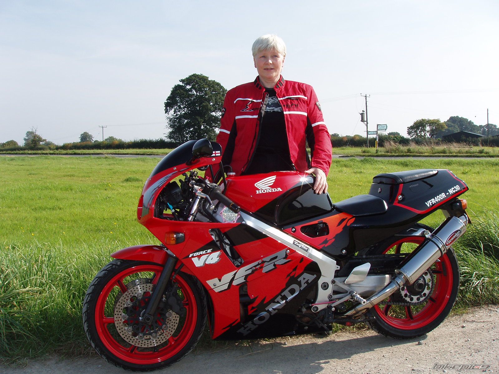 1995 HONDA VFR 400 | Picture 1474781 motorcycle photo