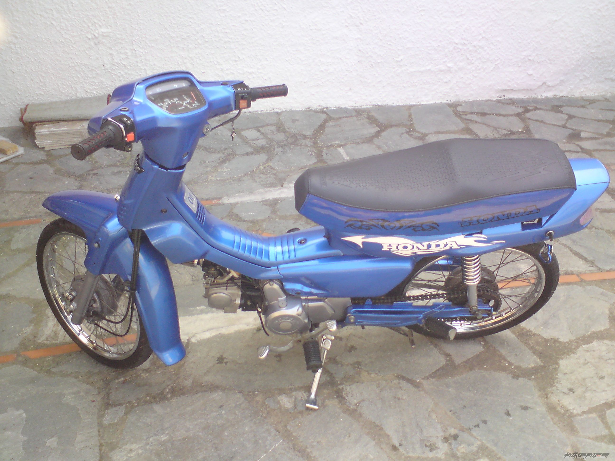 2009 ASTRA HONDA GRAND | Picture 1475875 motorcycle photo