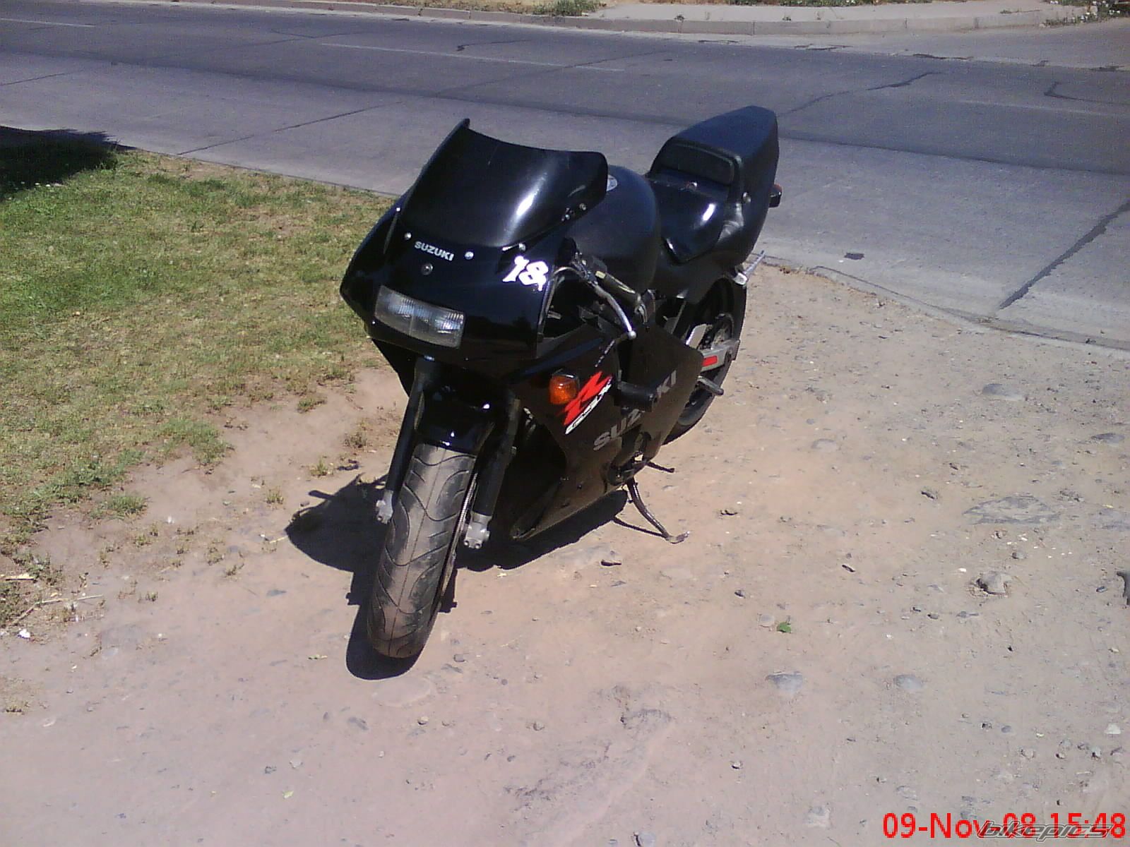 1989 SUZUKI GSX R 1100 | Picture 1477000 motorcycle photo