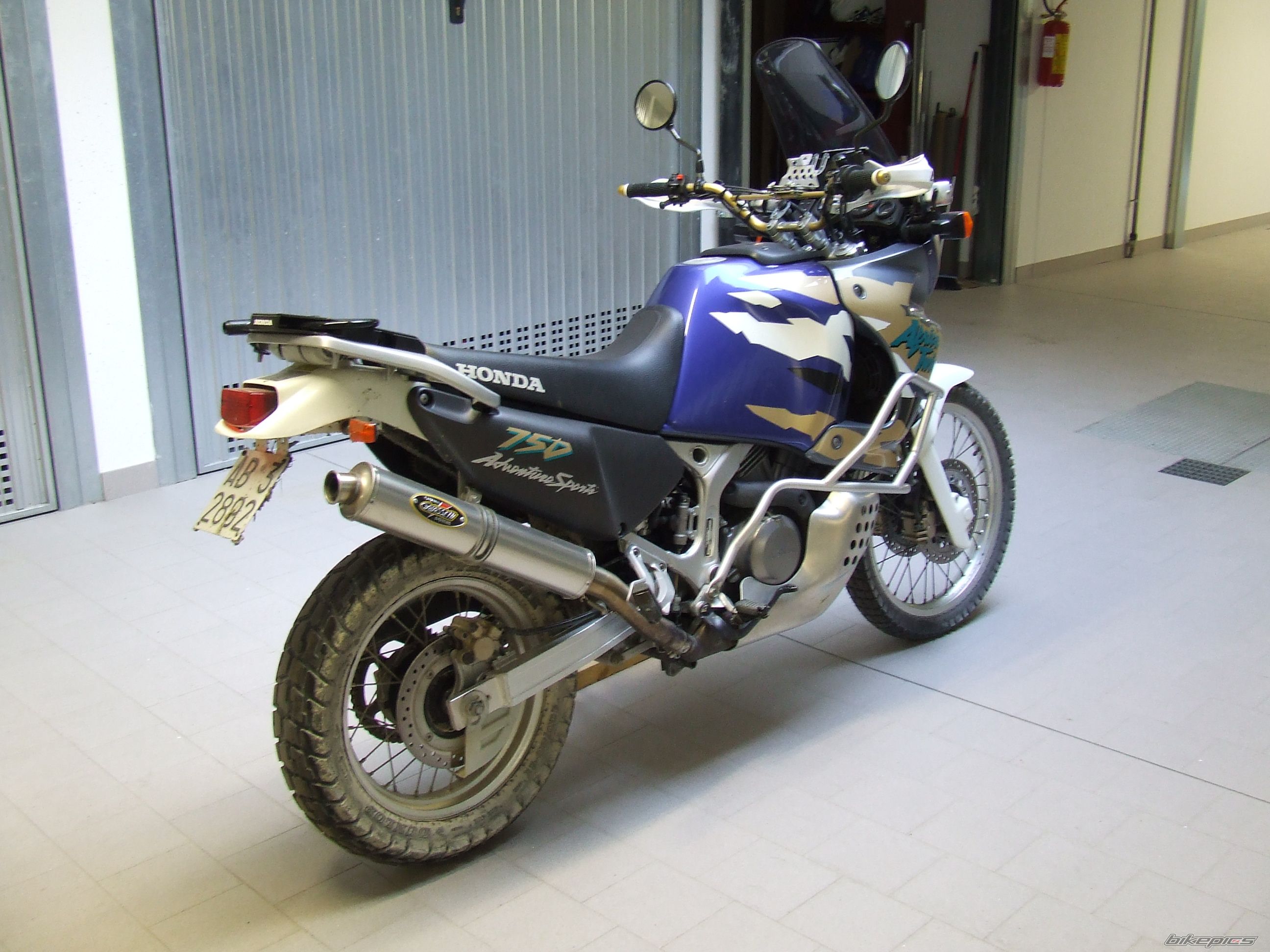 2001 HONDA XR 650 | Picture 1479897 motorcycle photo