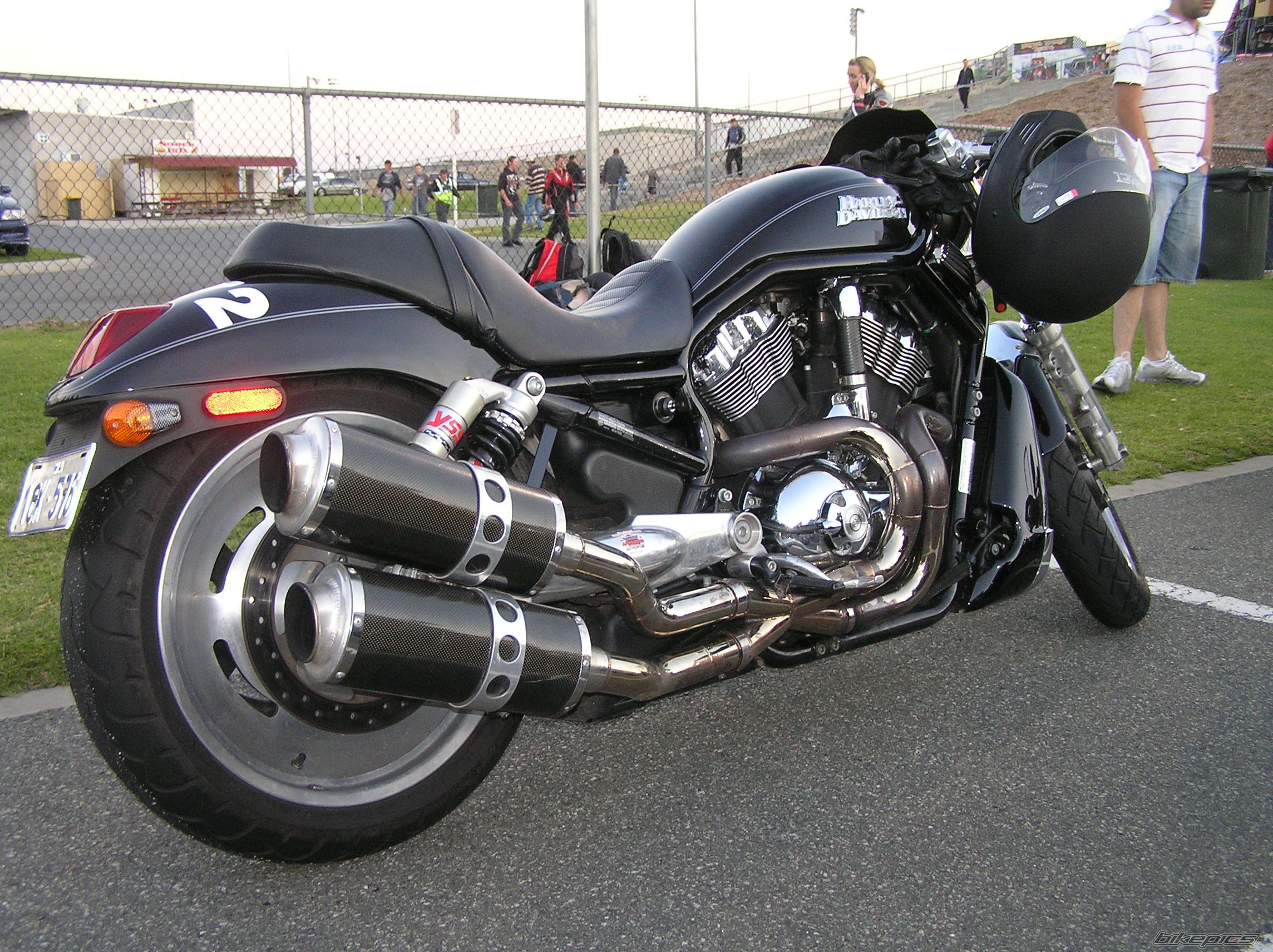 2006 HARLEY DAVIDSON VRSCB | Picture 1480514 motorcycle photo