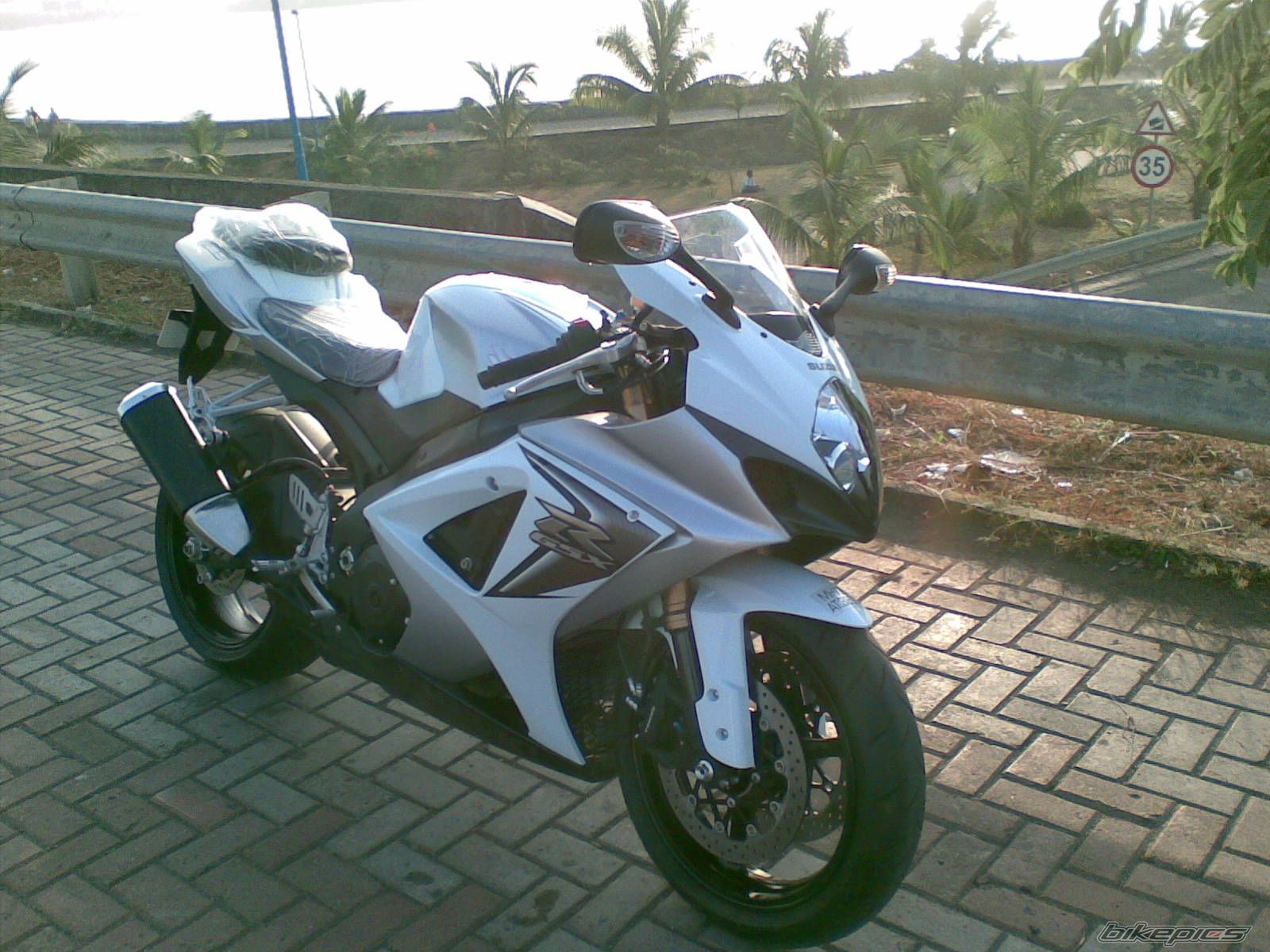 2008 SUZUKI GSX R 1000 | Picture 1485022 motorcycle photo