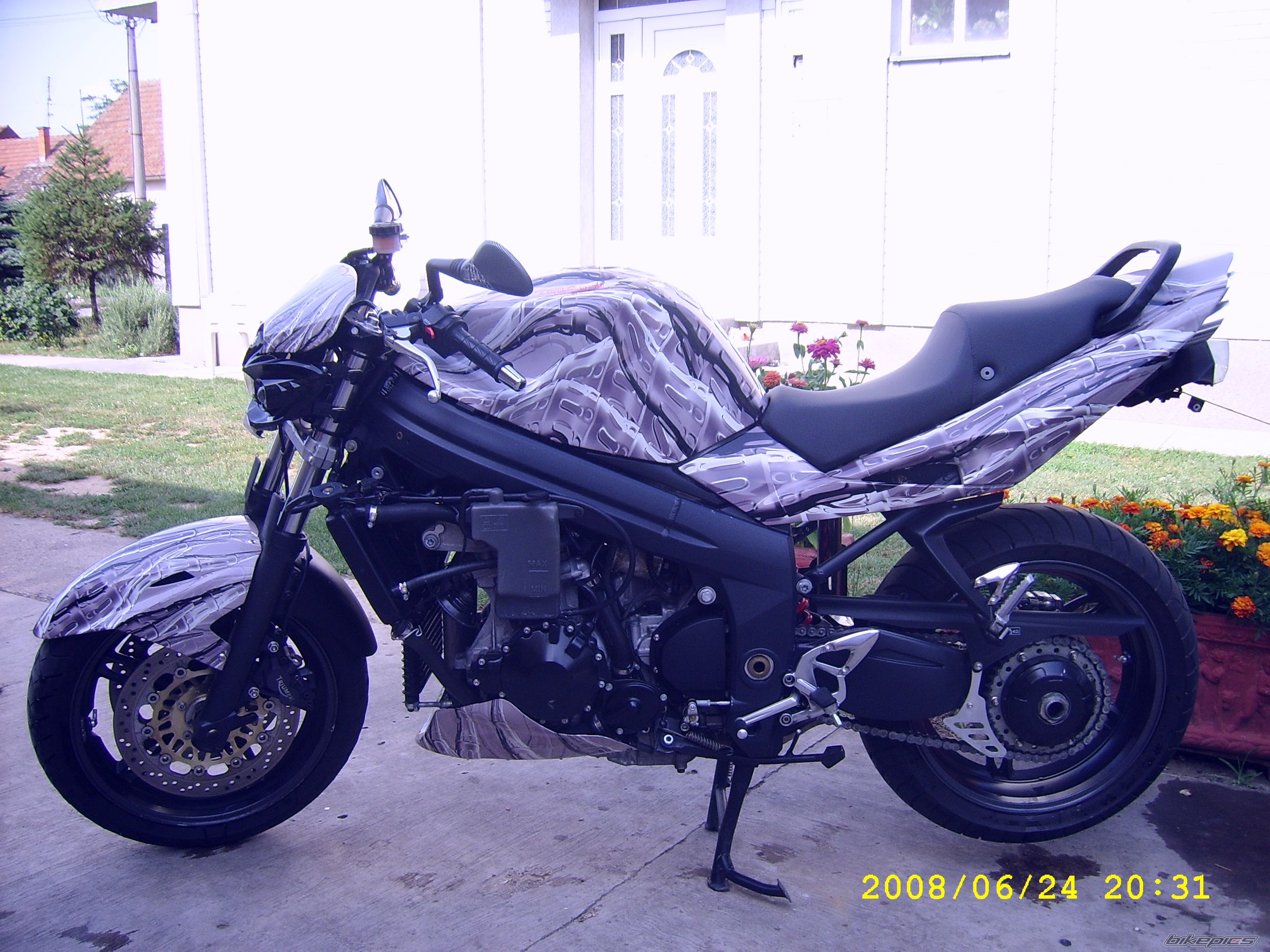 2005 TRIUMPH SPRINT ST | Picture 1486632 motorcycle photo