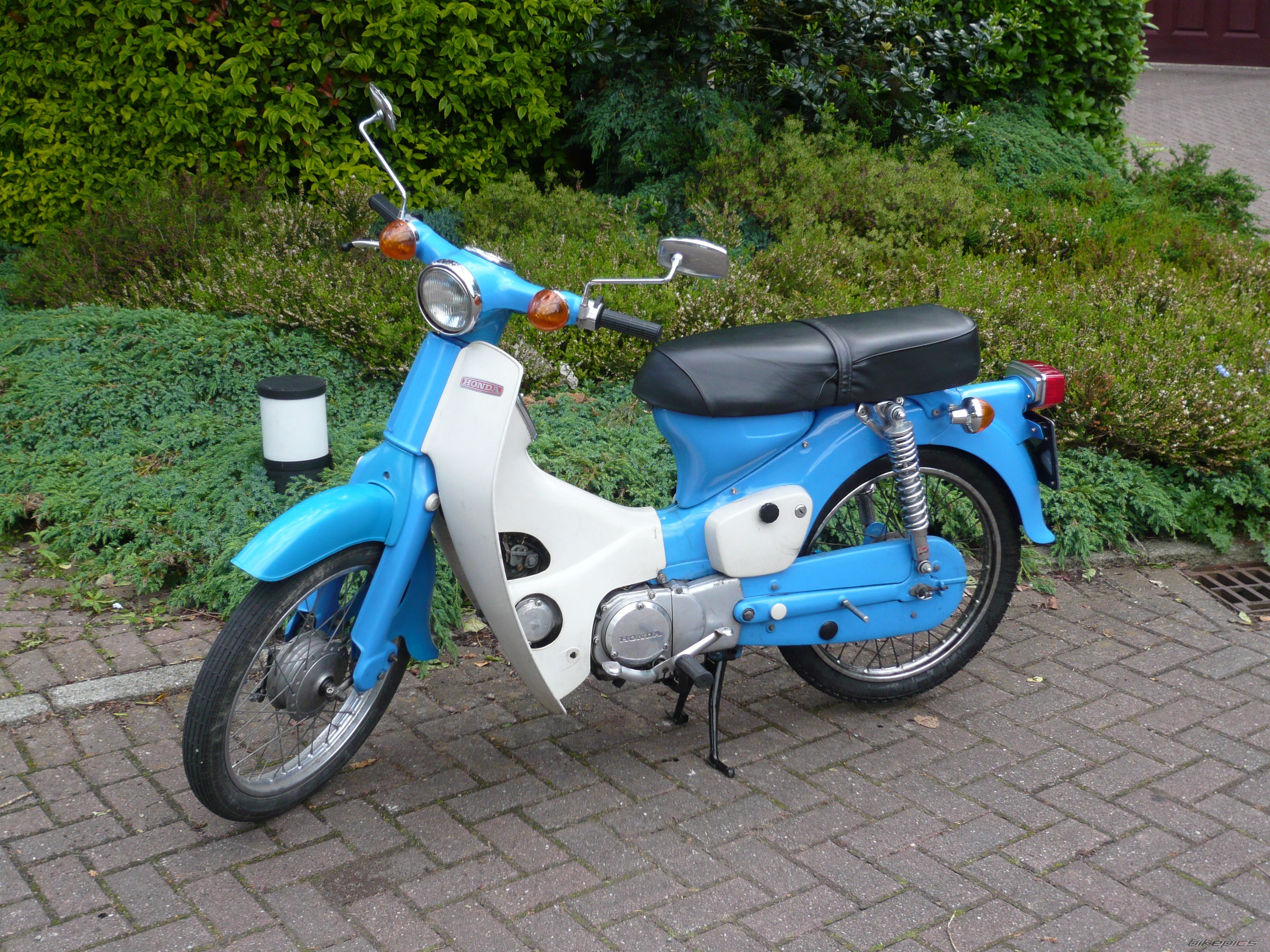 1976 HONDA C 90 | Picture 1486817 motorcycle photo