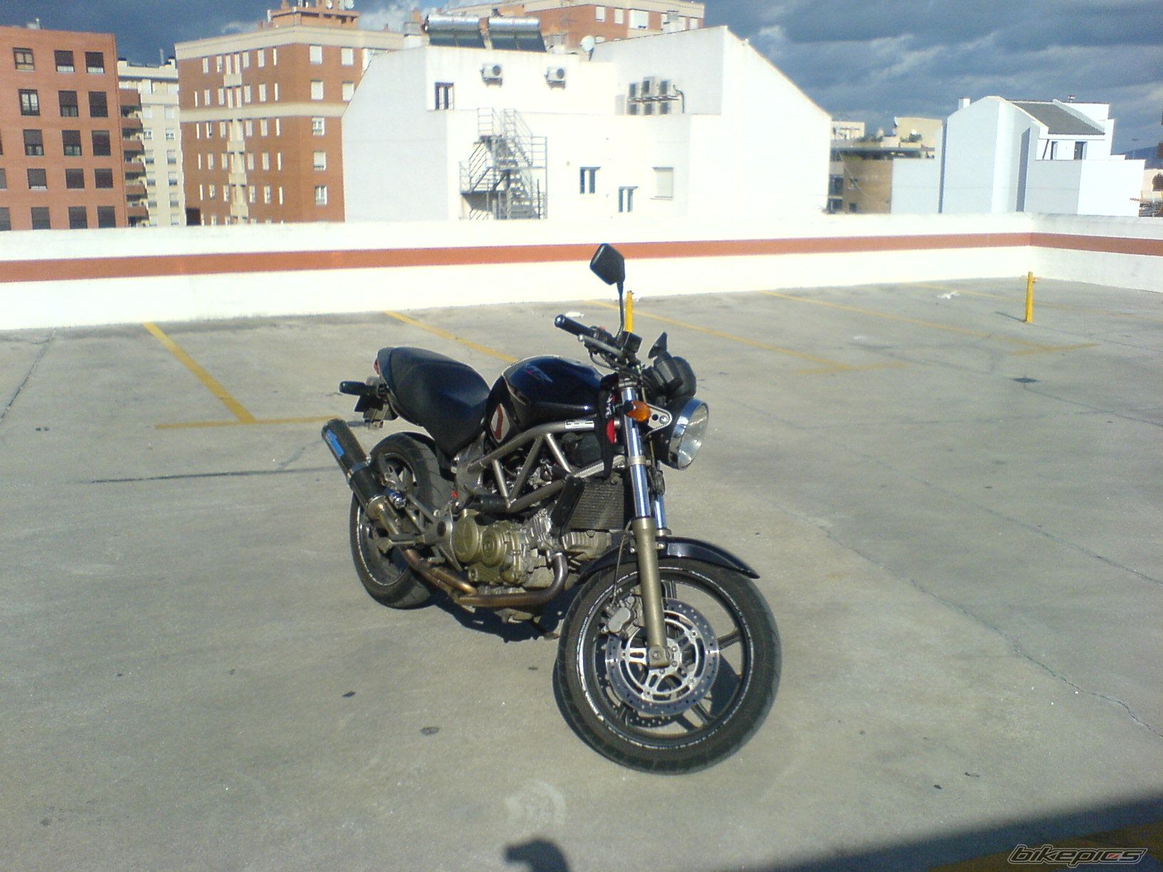 1999 HONDA VTR 250 | Picture 1487038 motorcycle photo