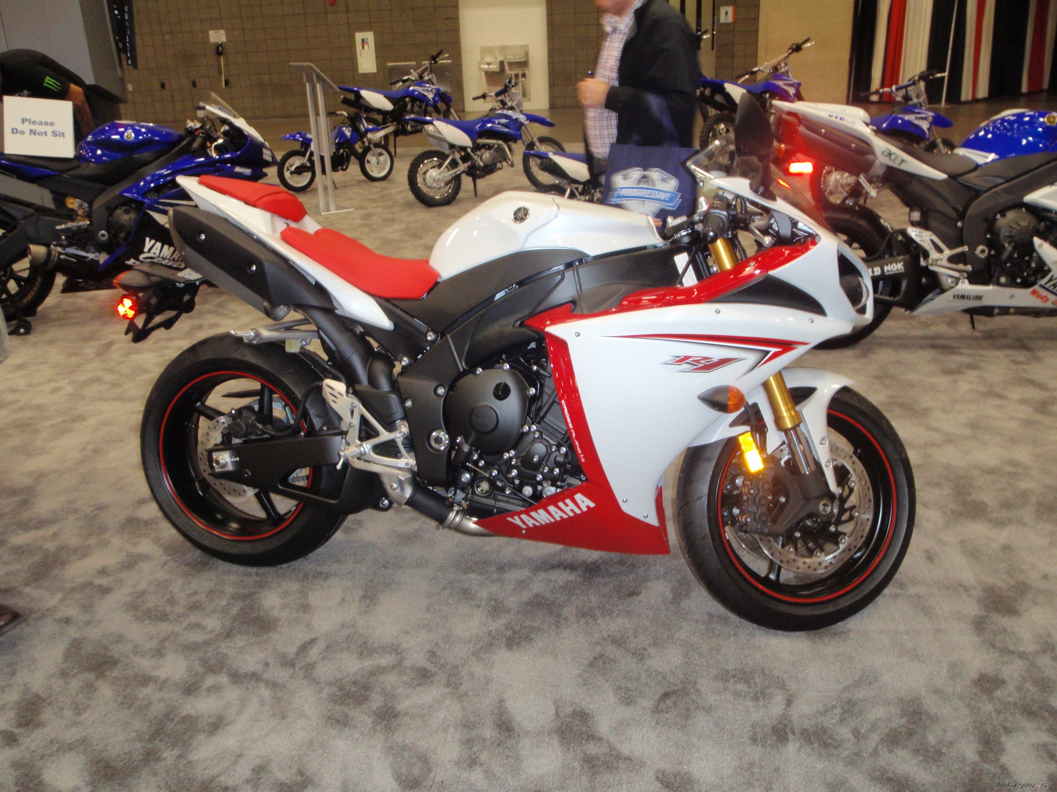 2009 YAMAHA YZF R1 | Picture 1489065 motorcycle photo